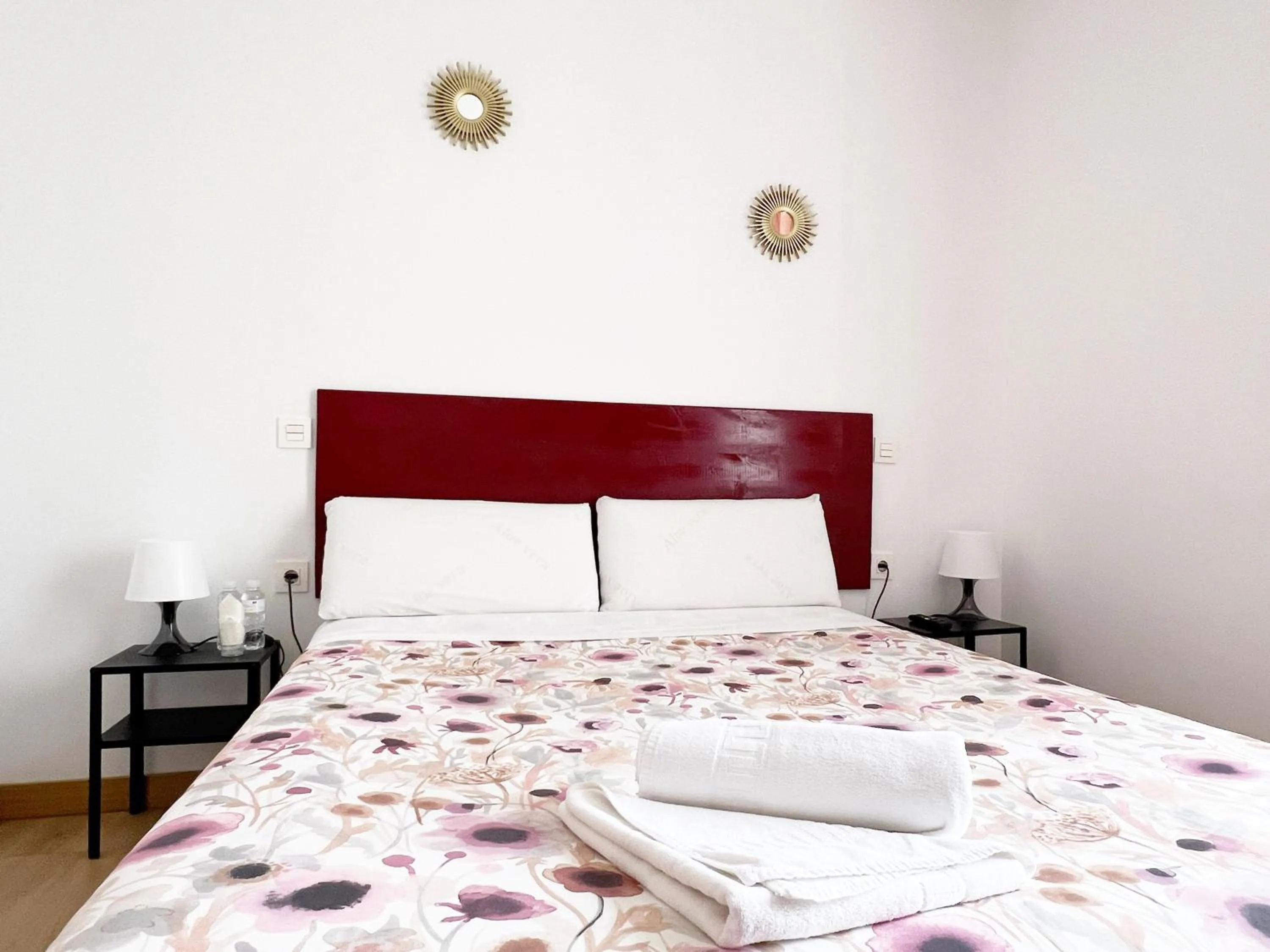 Photo of the whole room, Bed in Hostal Abaaly