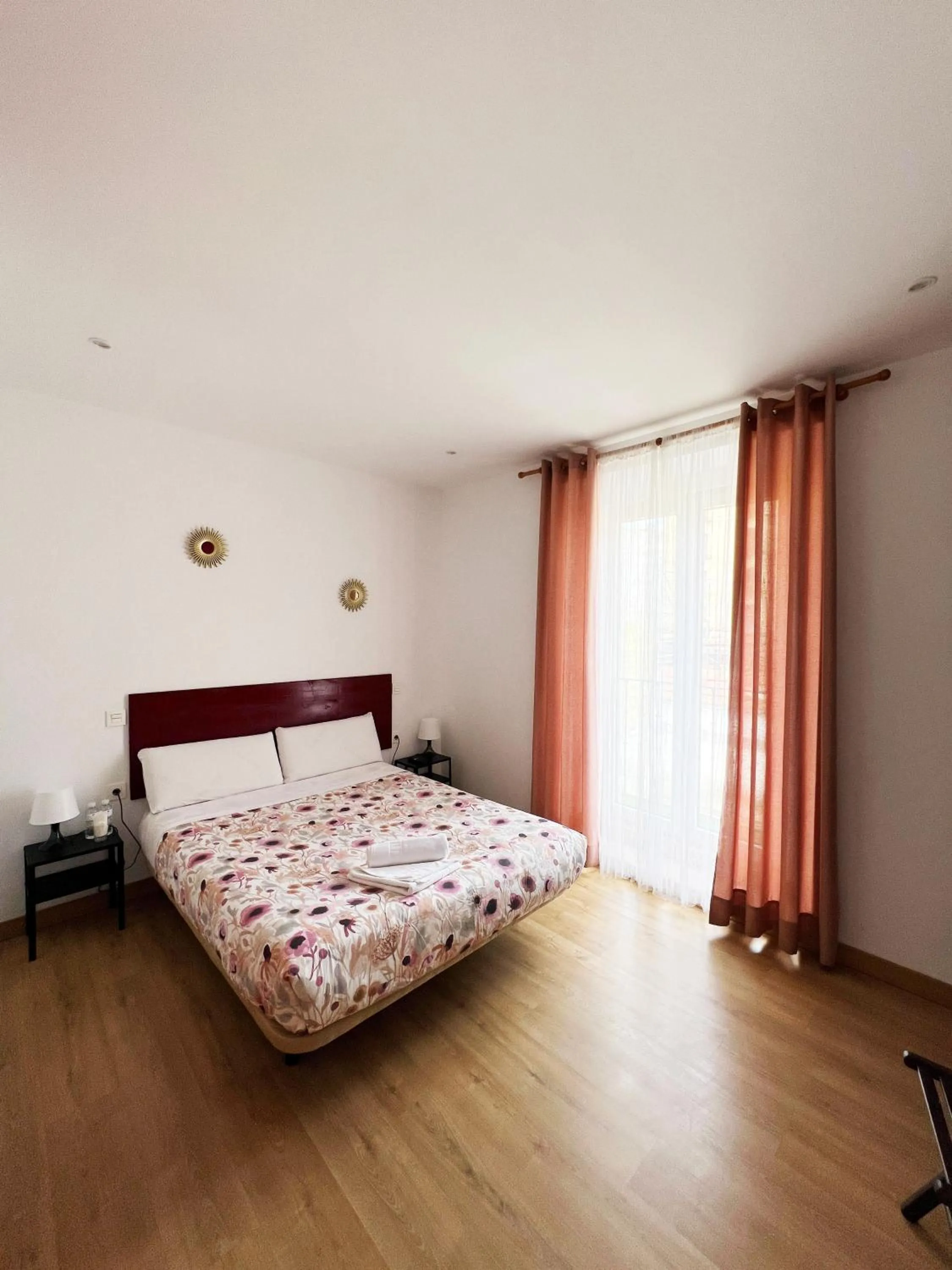 Photo of the whole room, Bed in Hostal Abaaly