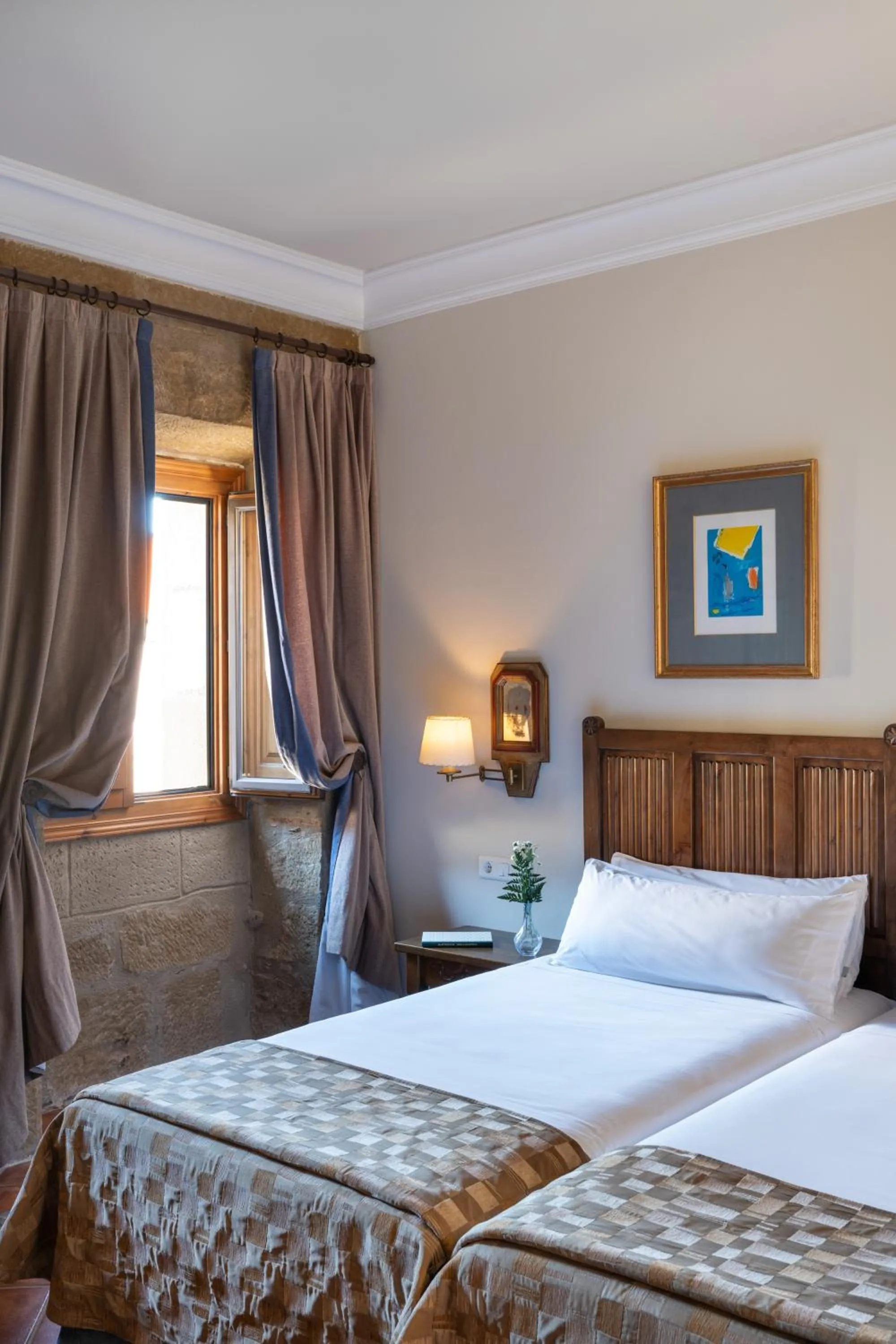 Bed in Parador de Sto. Domingo Bernardo de Fresneda