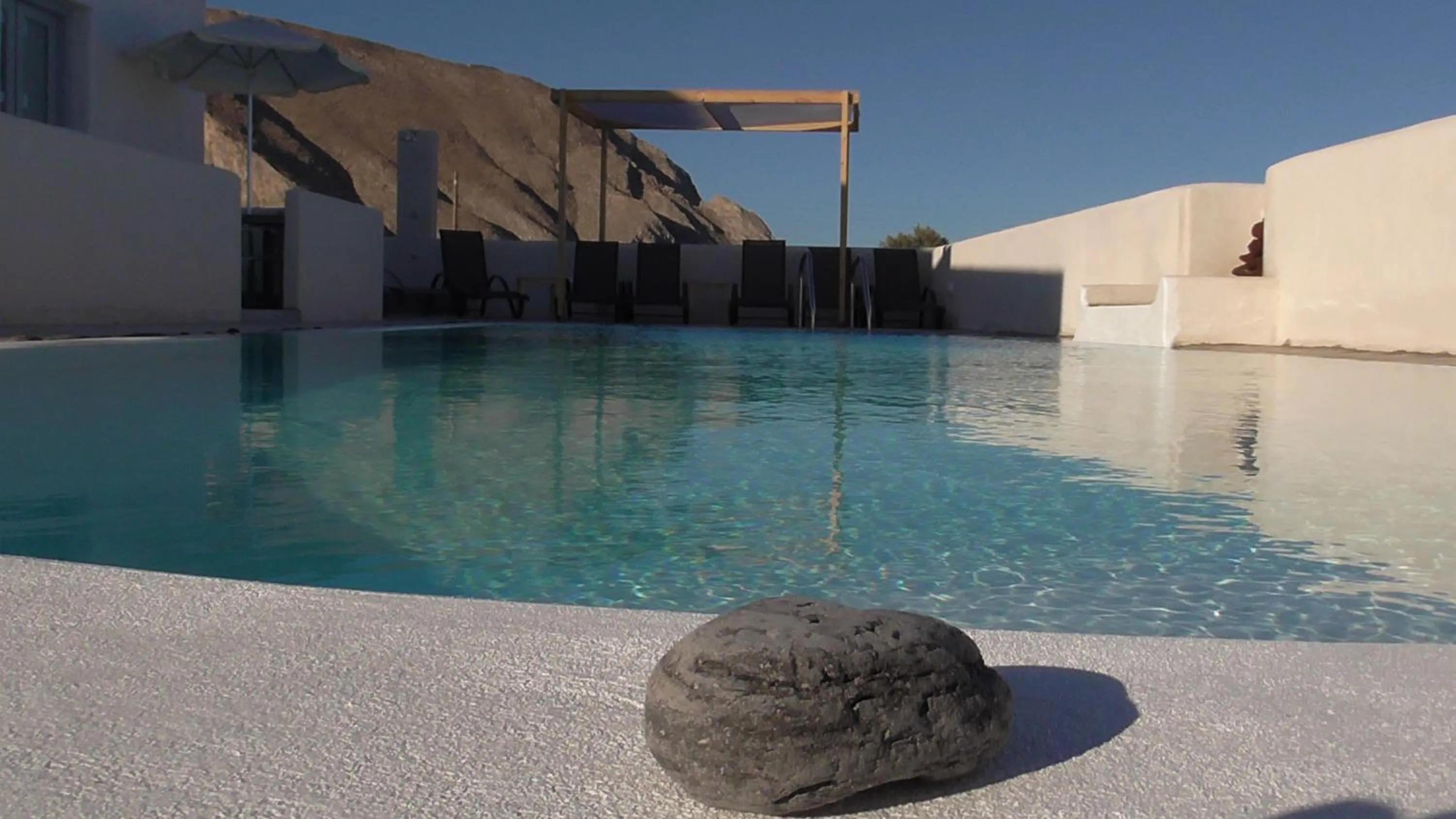 Spring in Daylight Hotel