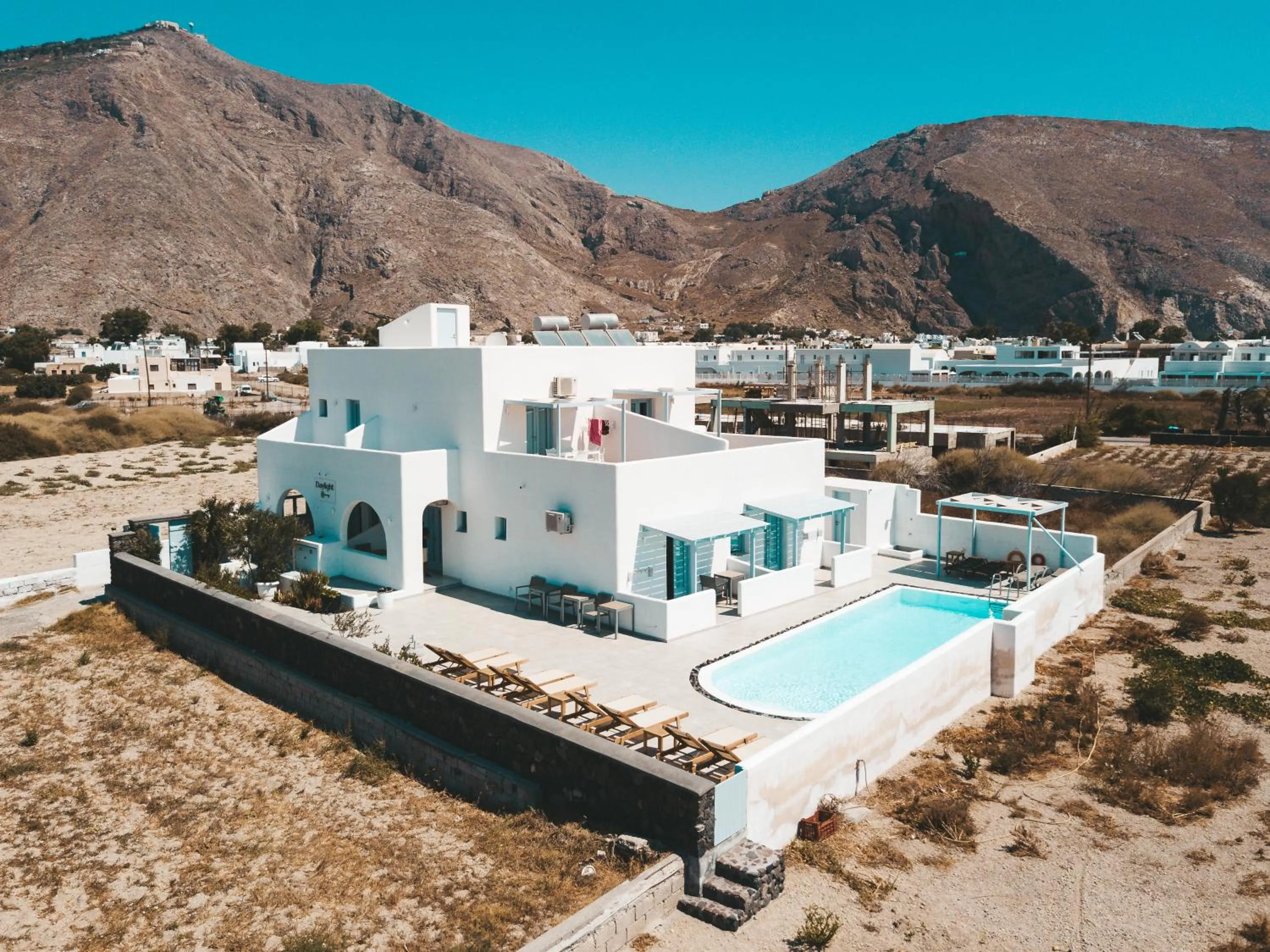 Property building in Daylight Hotel