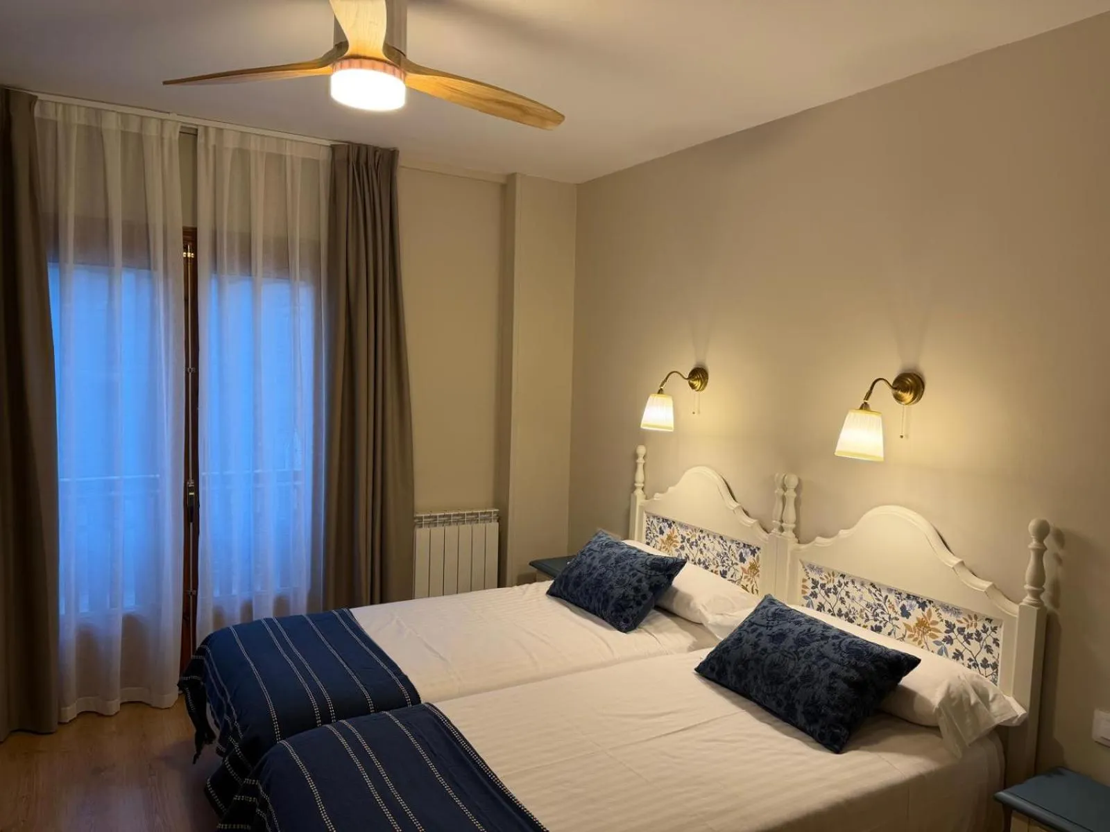 Photo of the whole room, Bed in Edelweiss Hotel