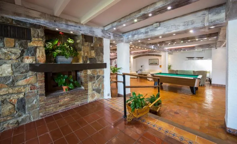 Billiard in Hostería del Mar