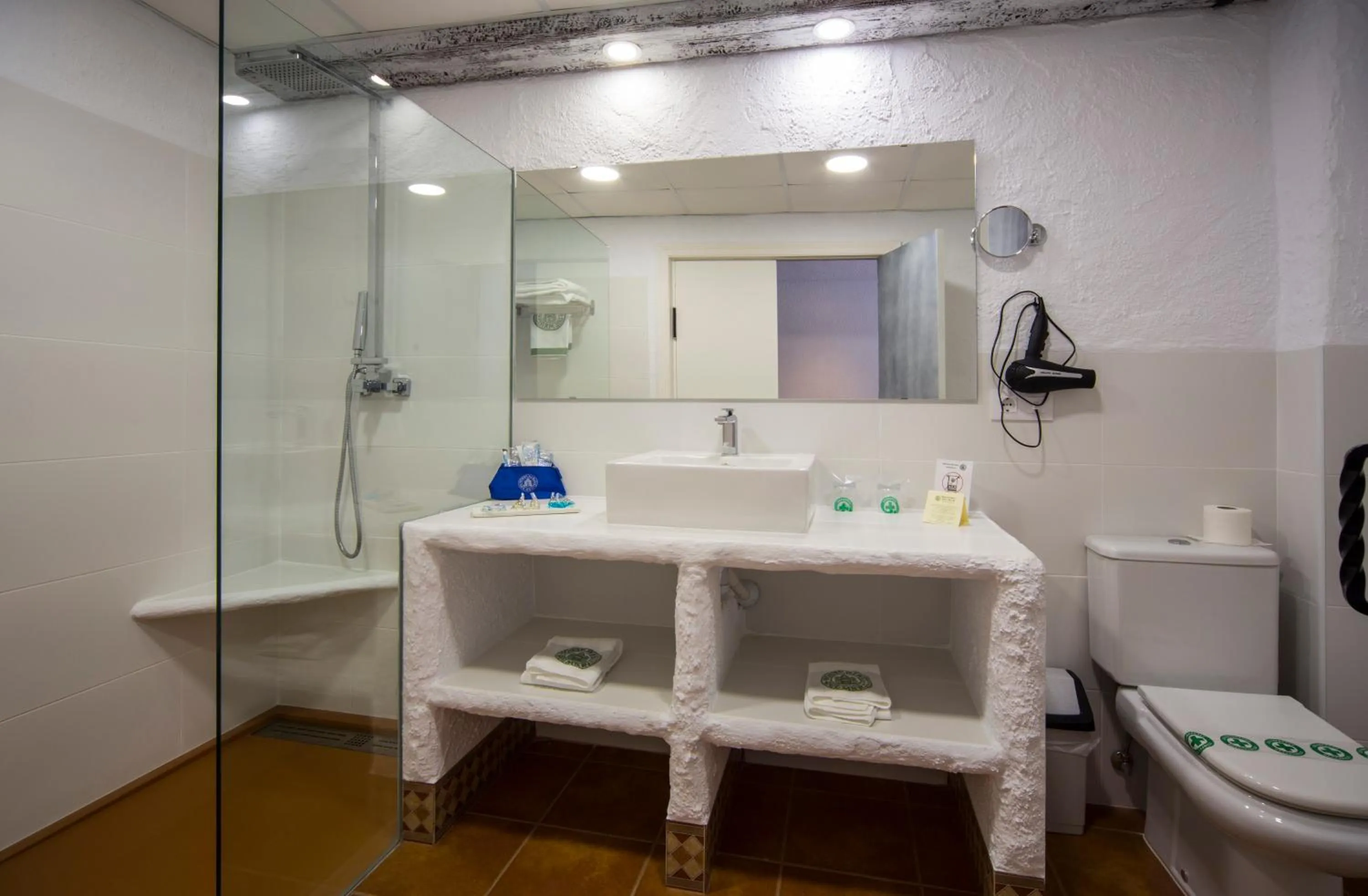 Shower in Hostería del Mar