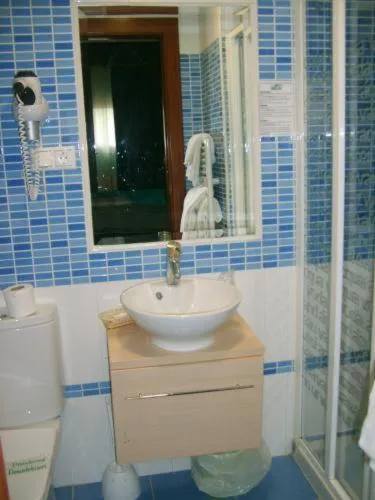 Bathroom in Auto Check In Hotel Las Nieves