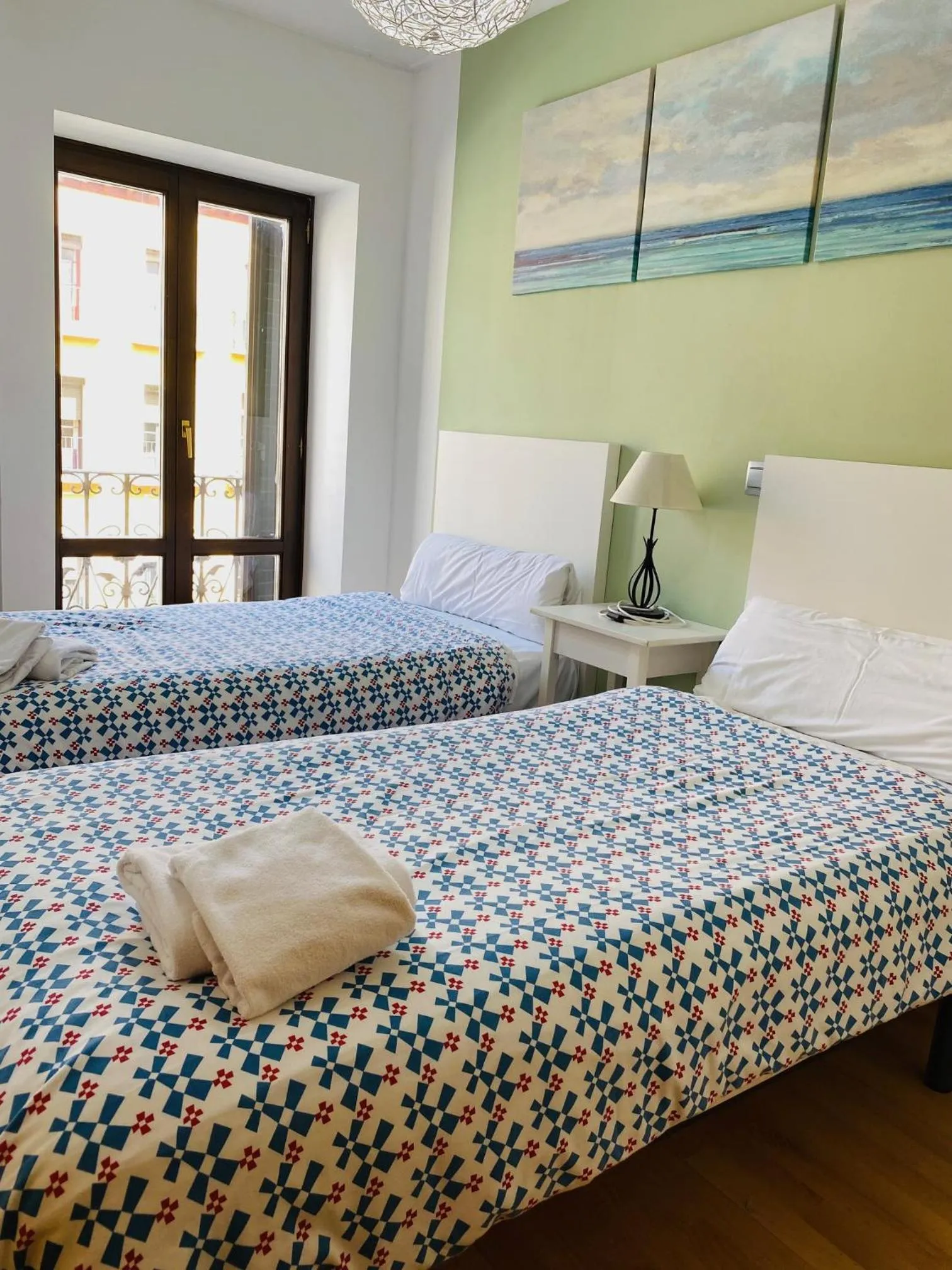 Bedroom, Bed in Apartamentos Zaragoza Coso