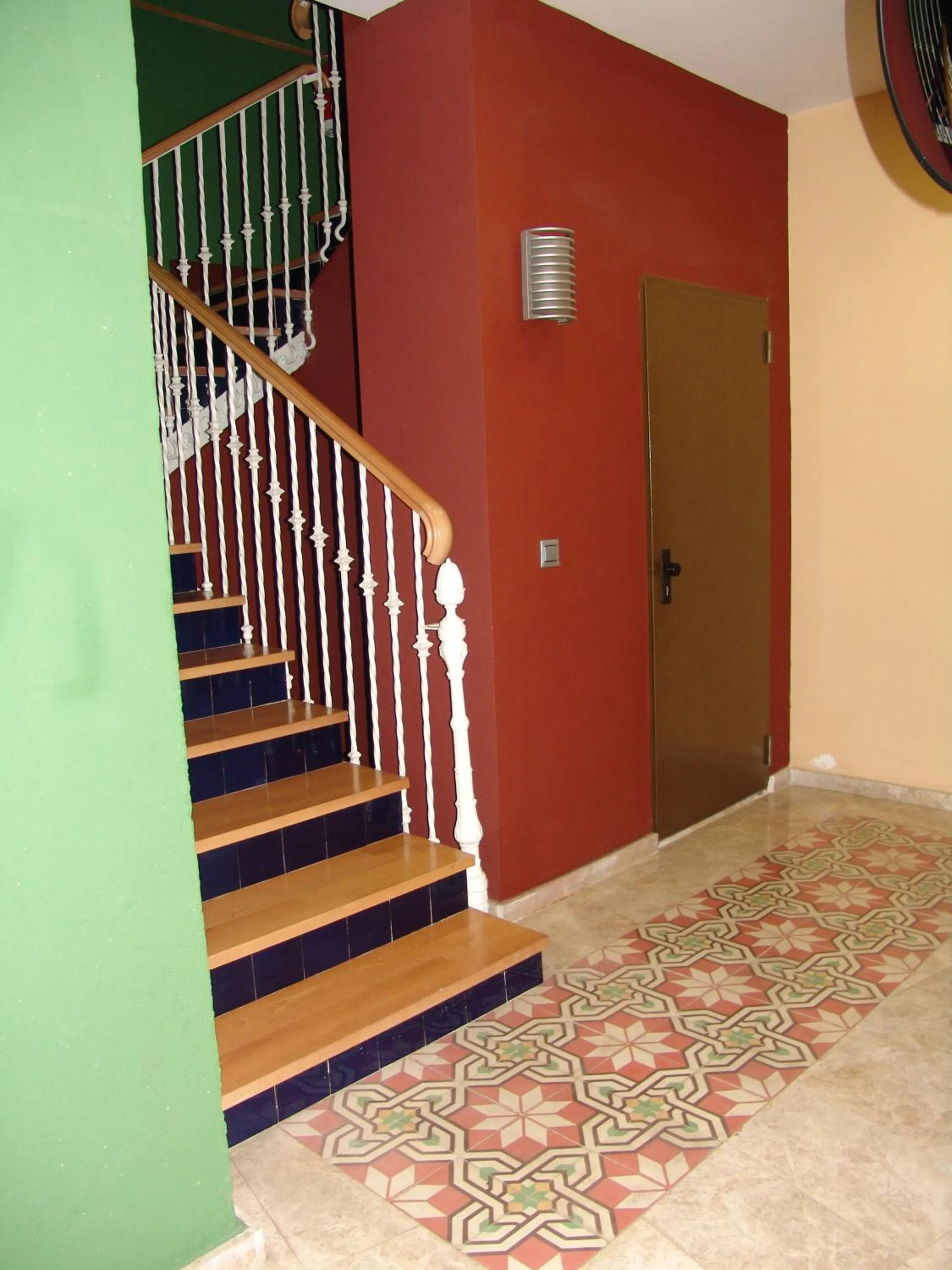 Facade/entrance in Apartamentos Zaragoza Coso