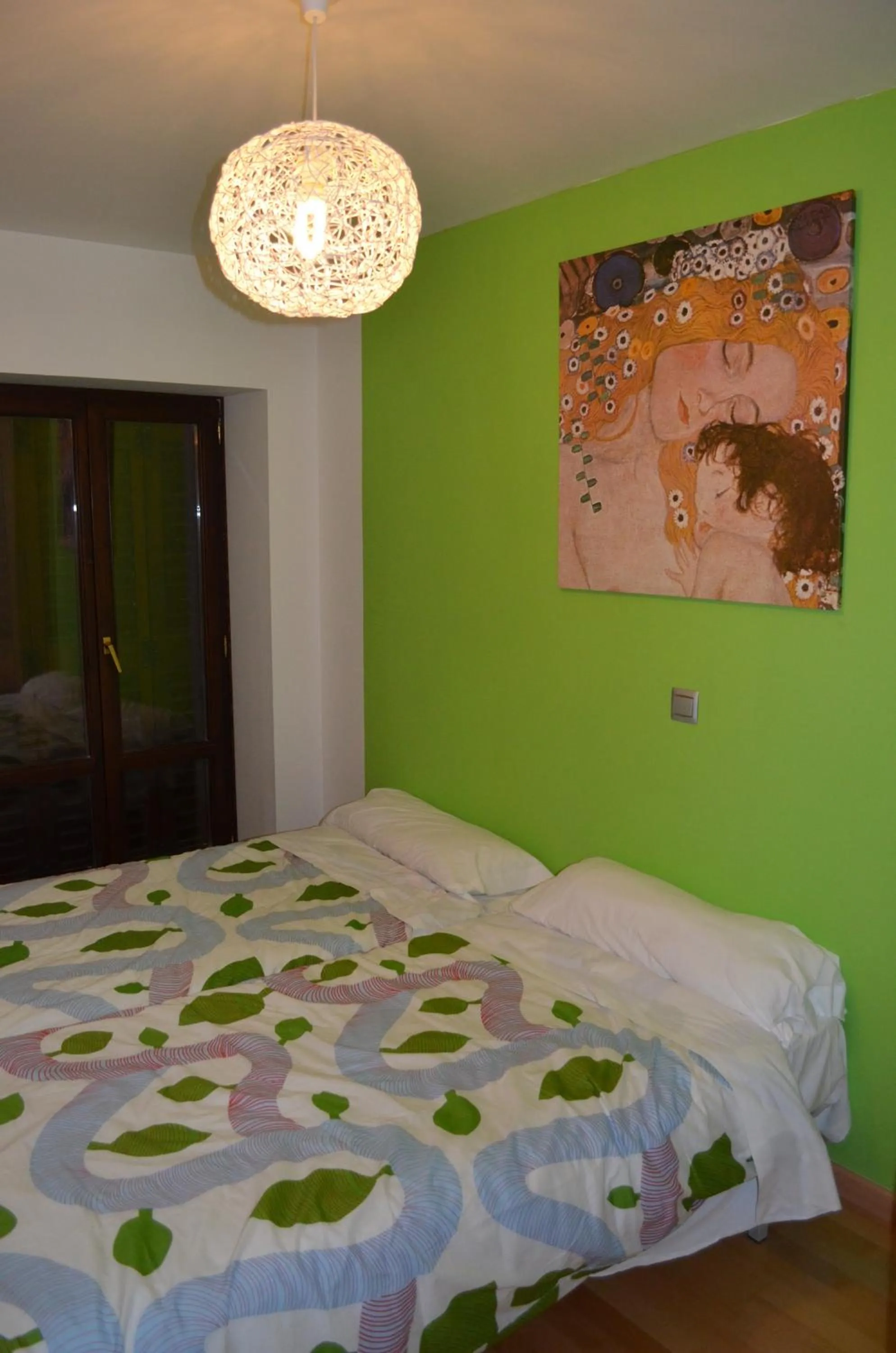 Bedroom, Bed in Apartamentos Zaragoza Coso