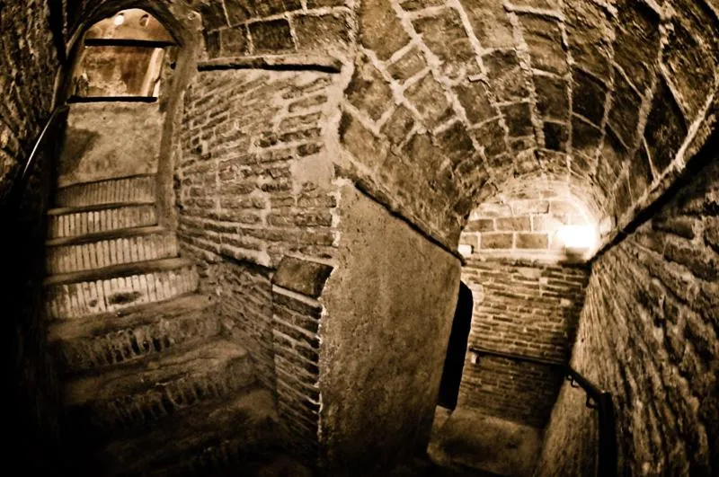 Decorative detail in Be Zaragoza Hostel