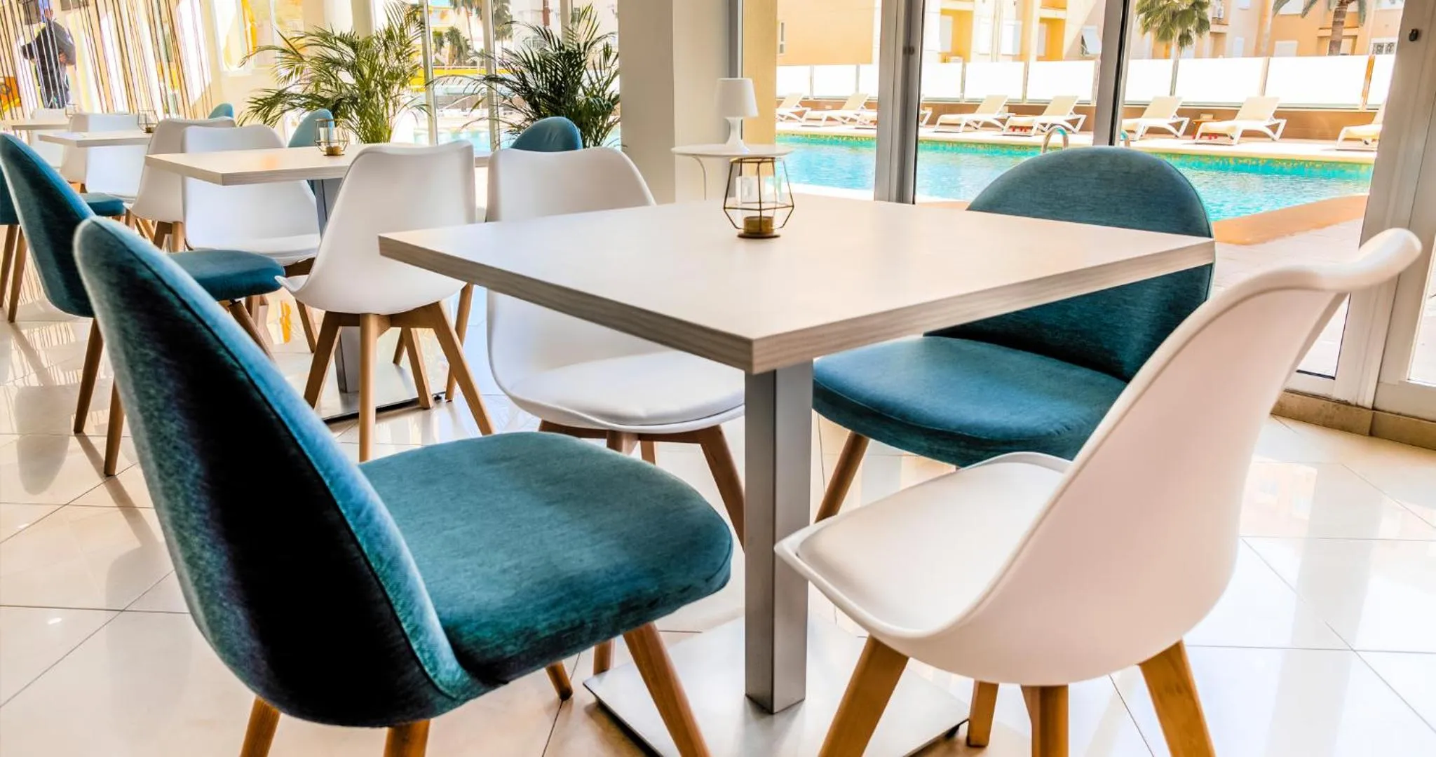 Communal lounge/ TV room in Hotel Safari