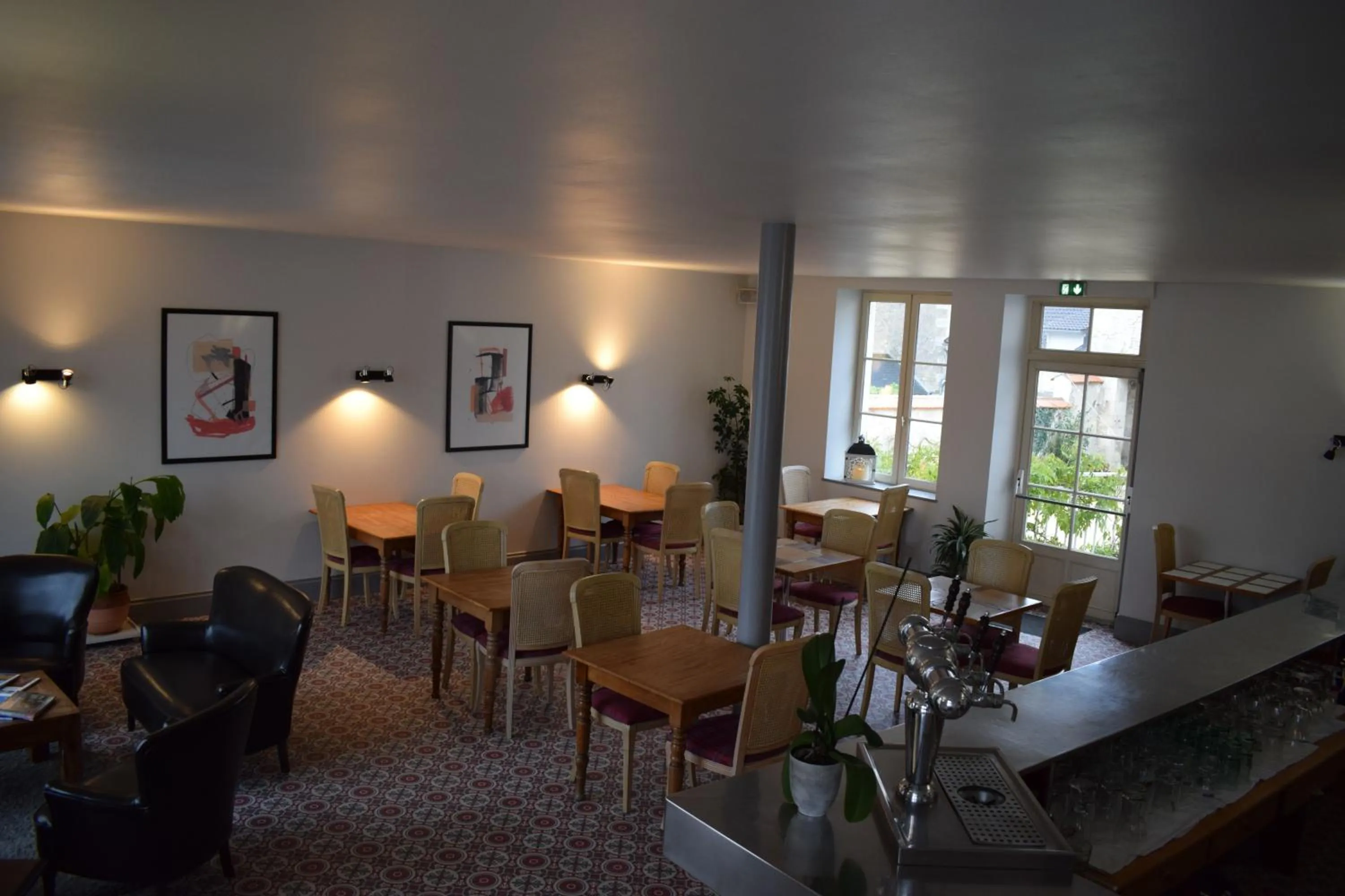 Lounge or bar in Hôtel de France