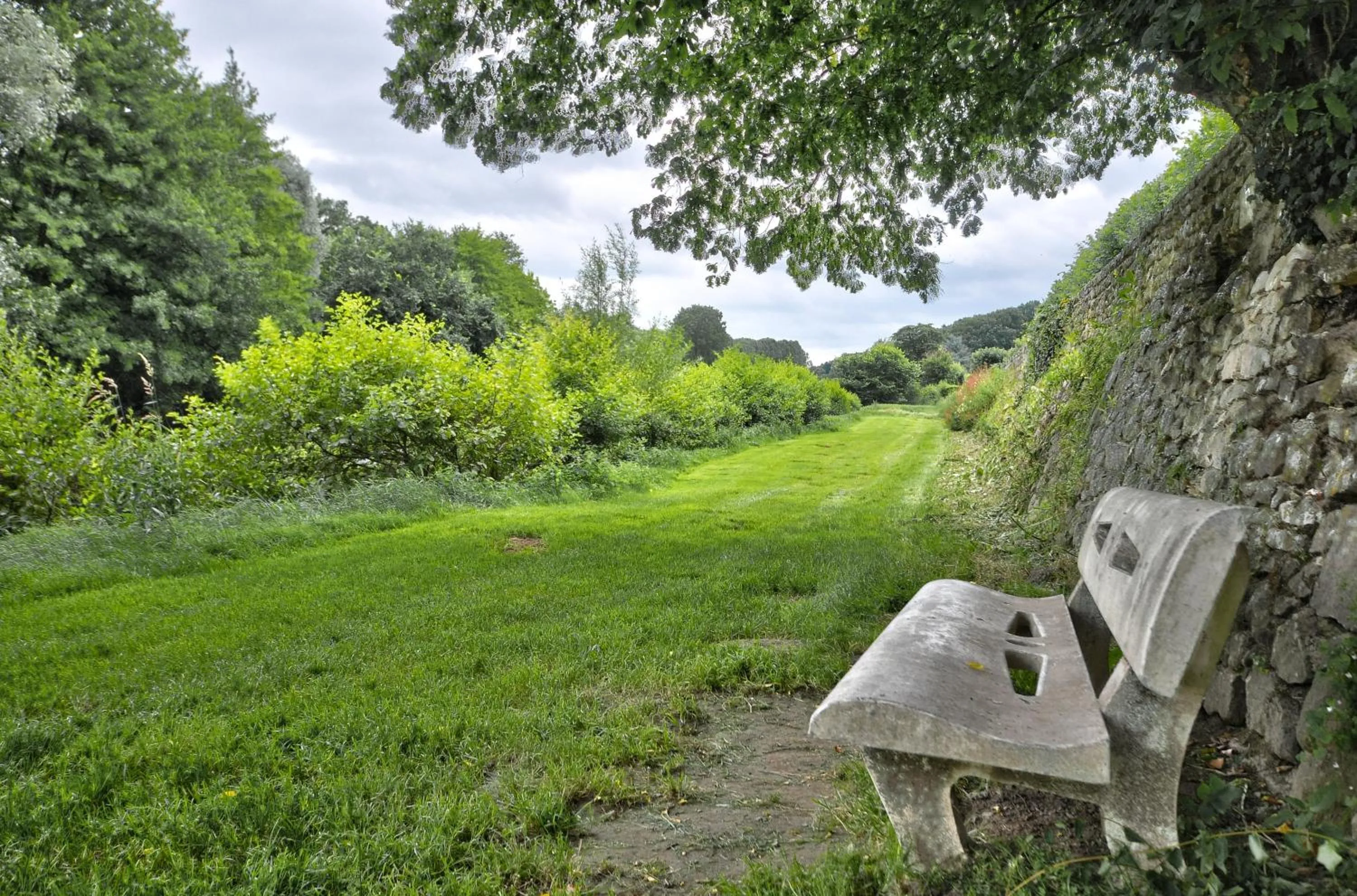 Nearby landmark in Hôtel de France