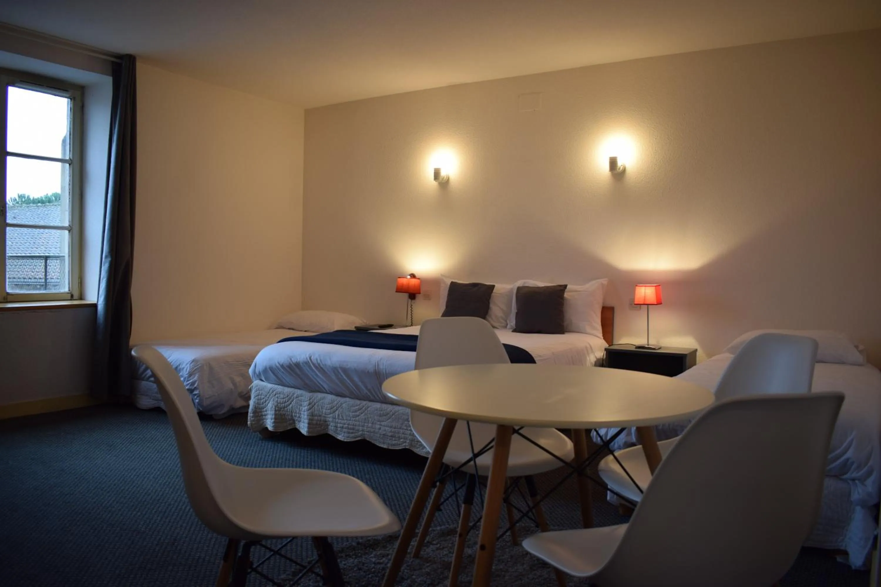 Photo of the whole room, Bed in Hôtel de France