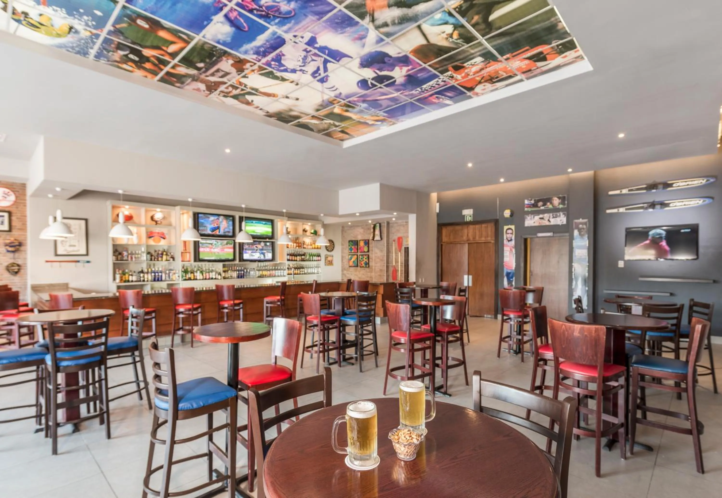 Lounge or bar in Ocean Blue & Sand Beach Resort - All Inclusive