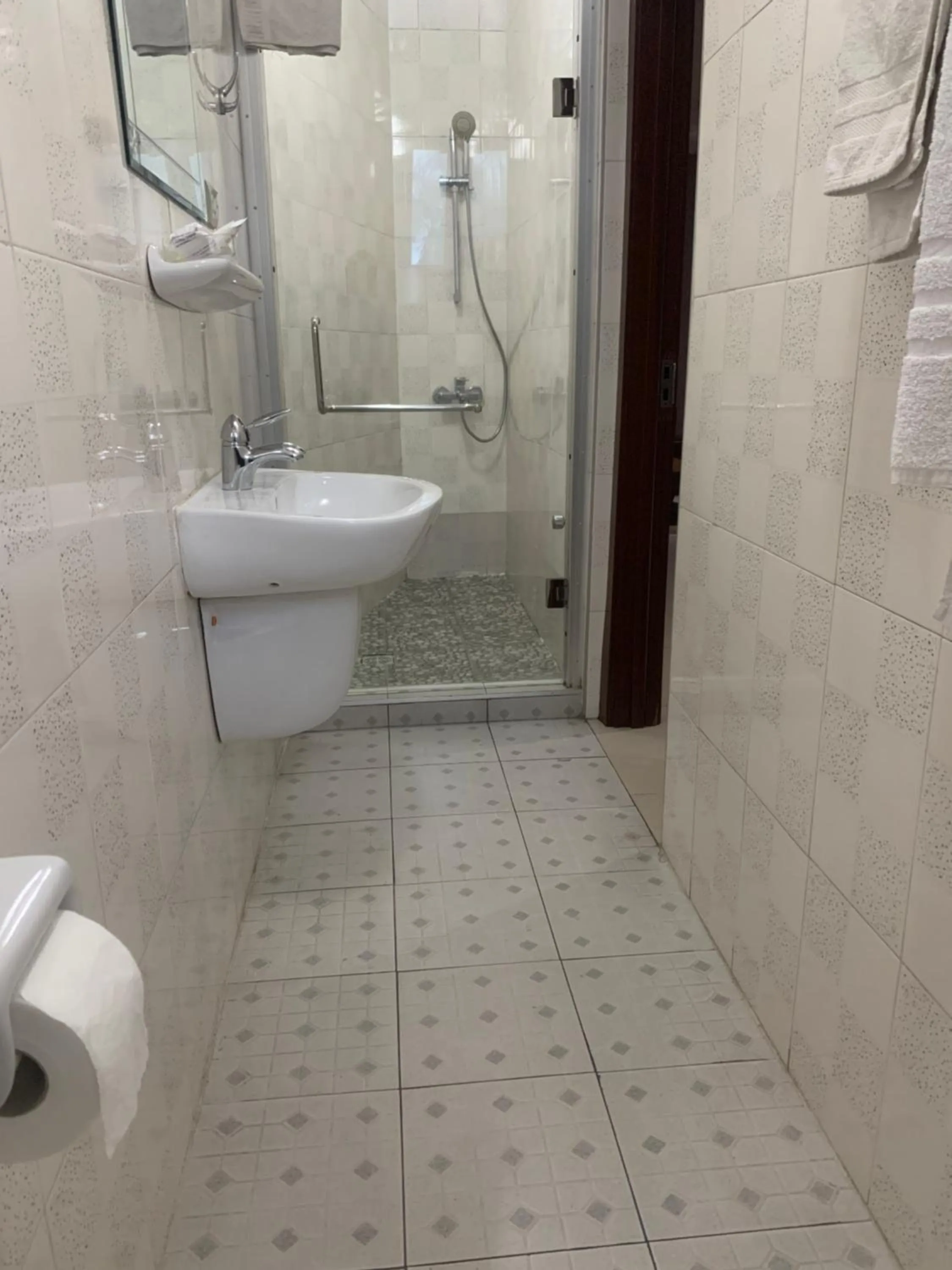 Shower in Manjaro Suites