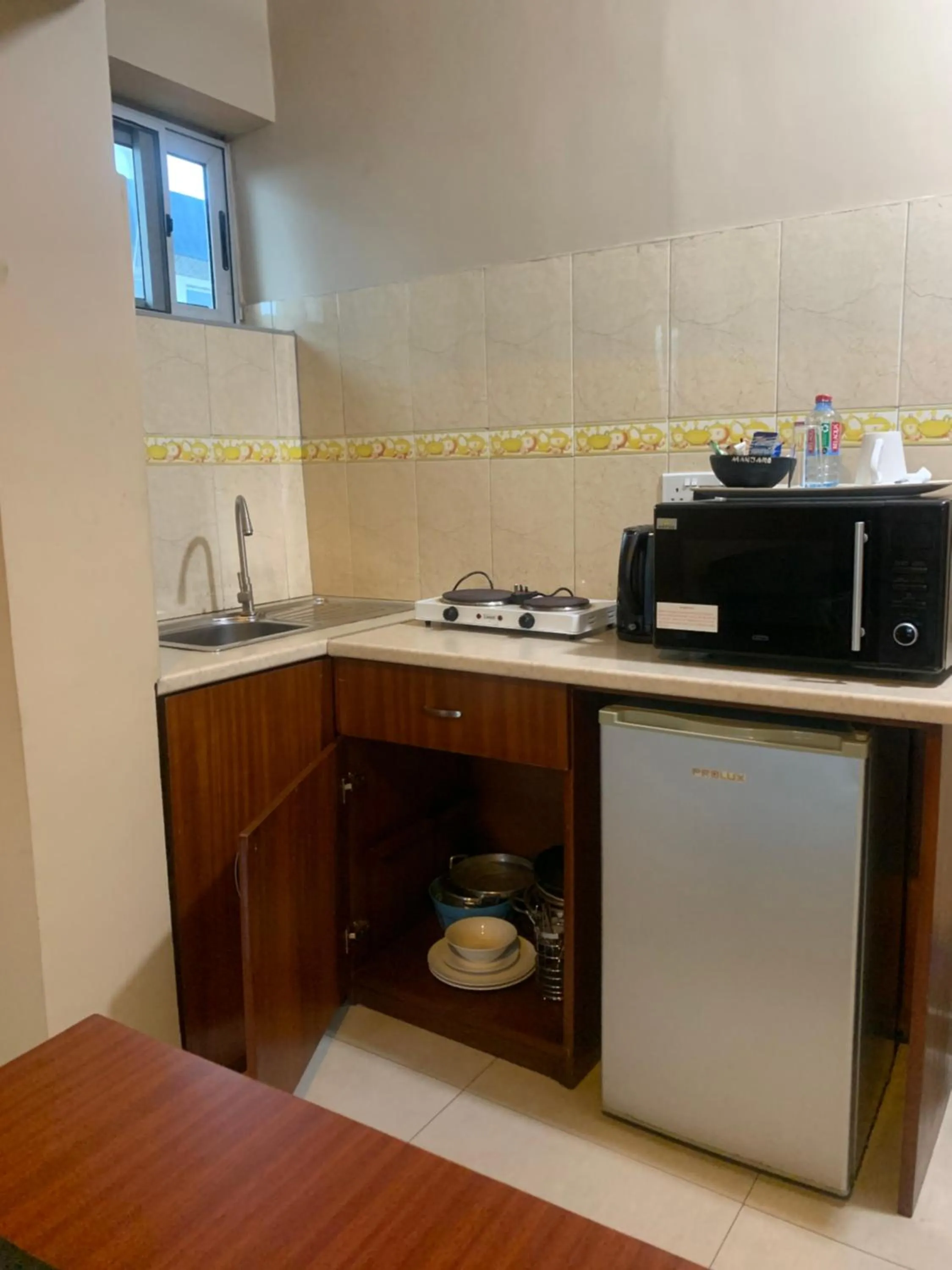 Coffee/tea facilities in Manjaro Suites