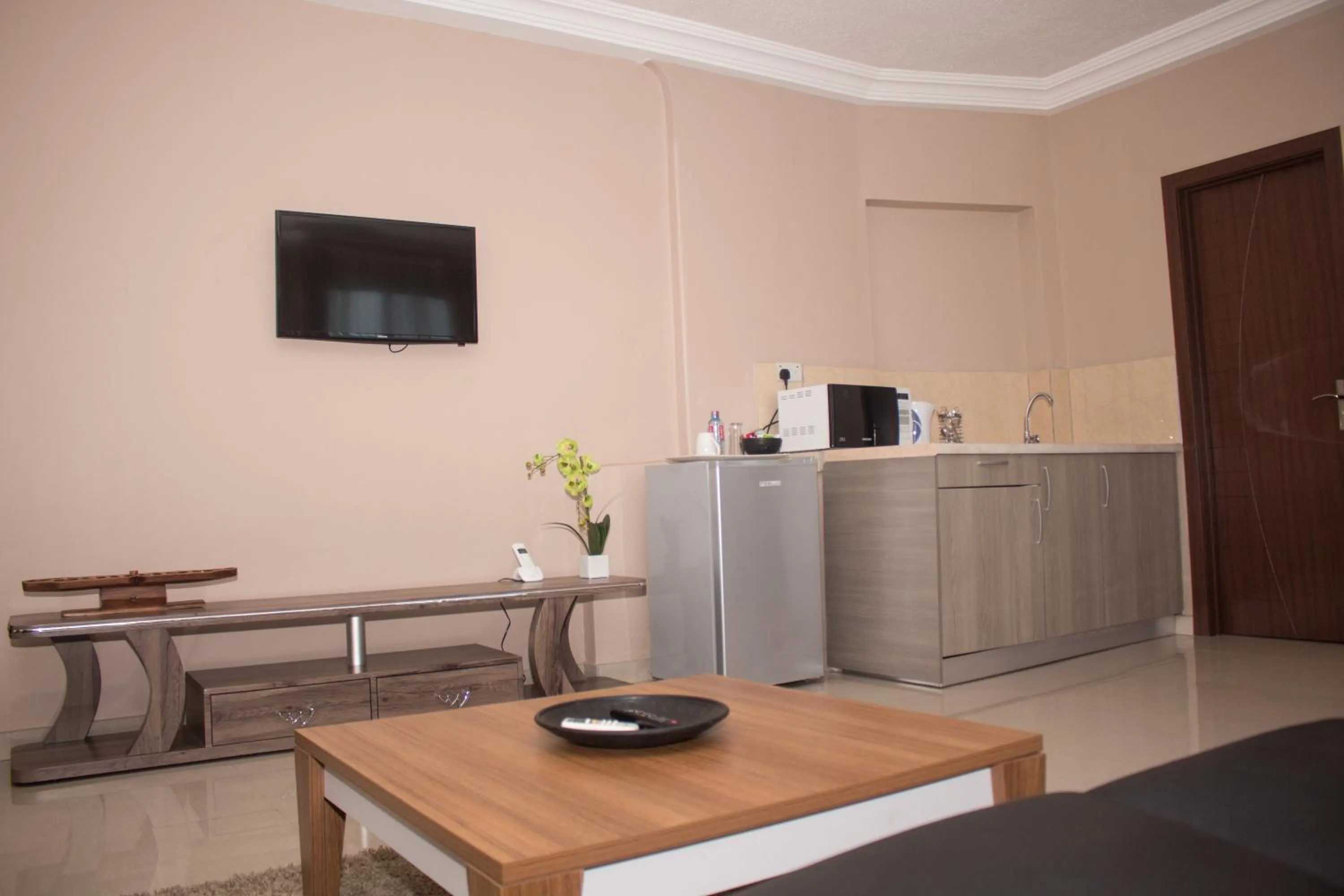 Kitchen or kitchenette in Manjaro Suites
