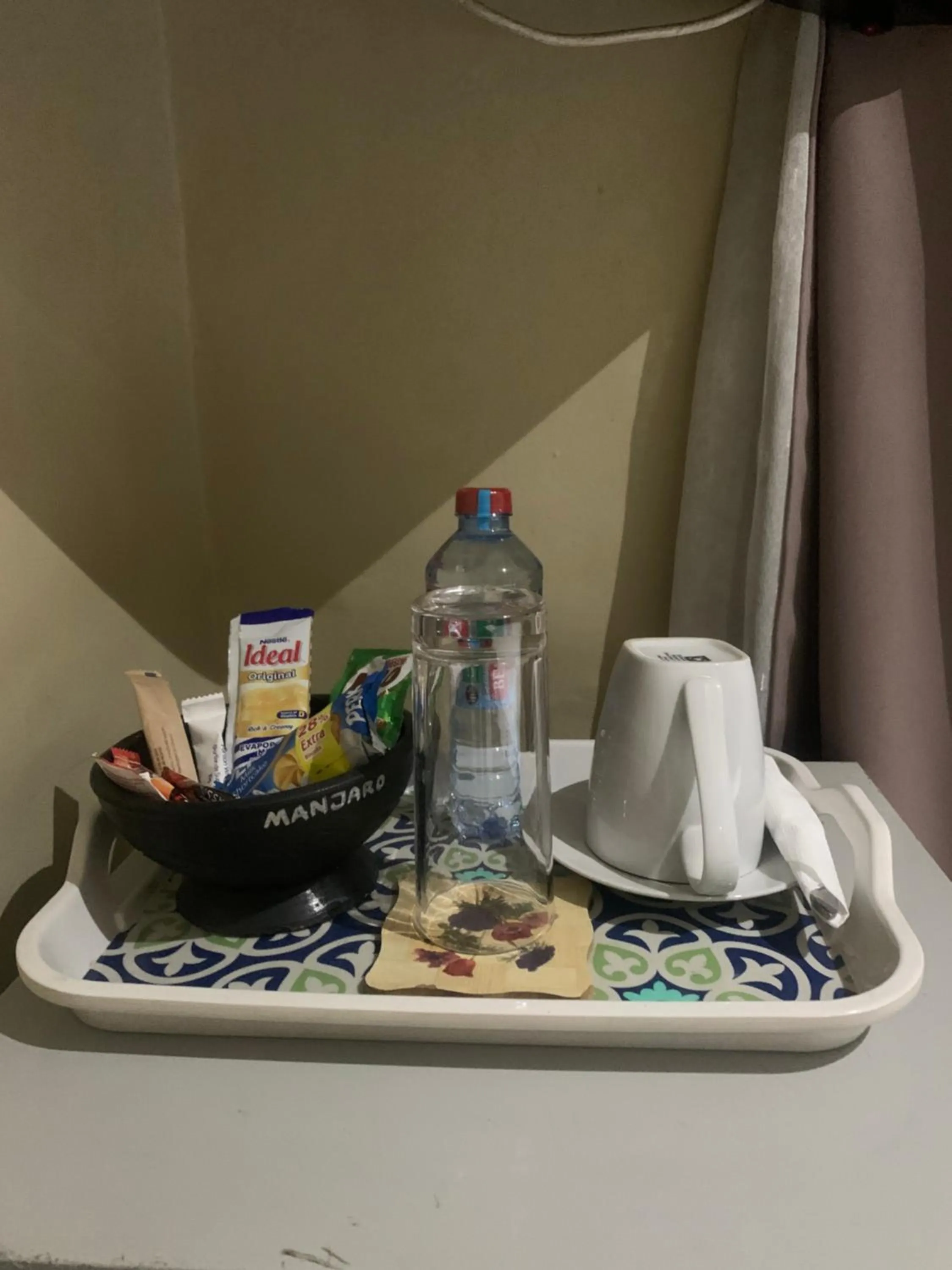 Coffee/tea facilities in Manjaro Suites