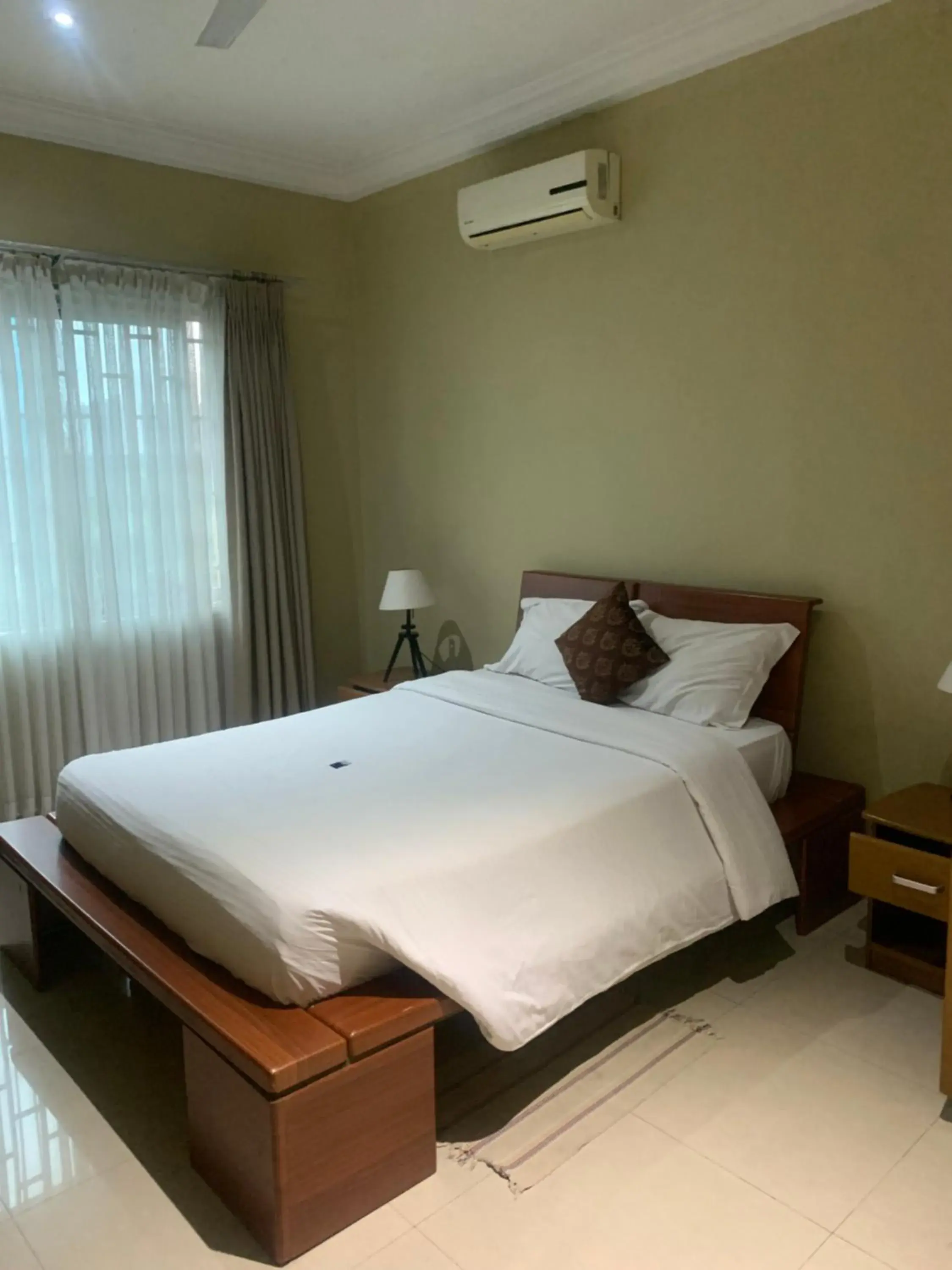 Single Room - single occupancy in Manjaro Suites Single Room - single occupancy in Manjaro Suites