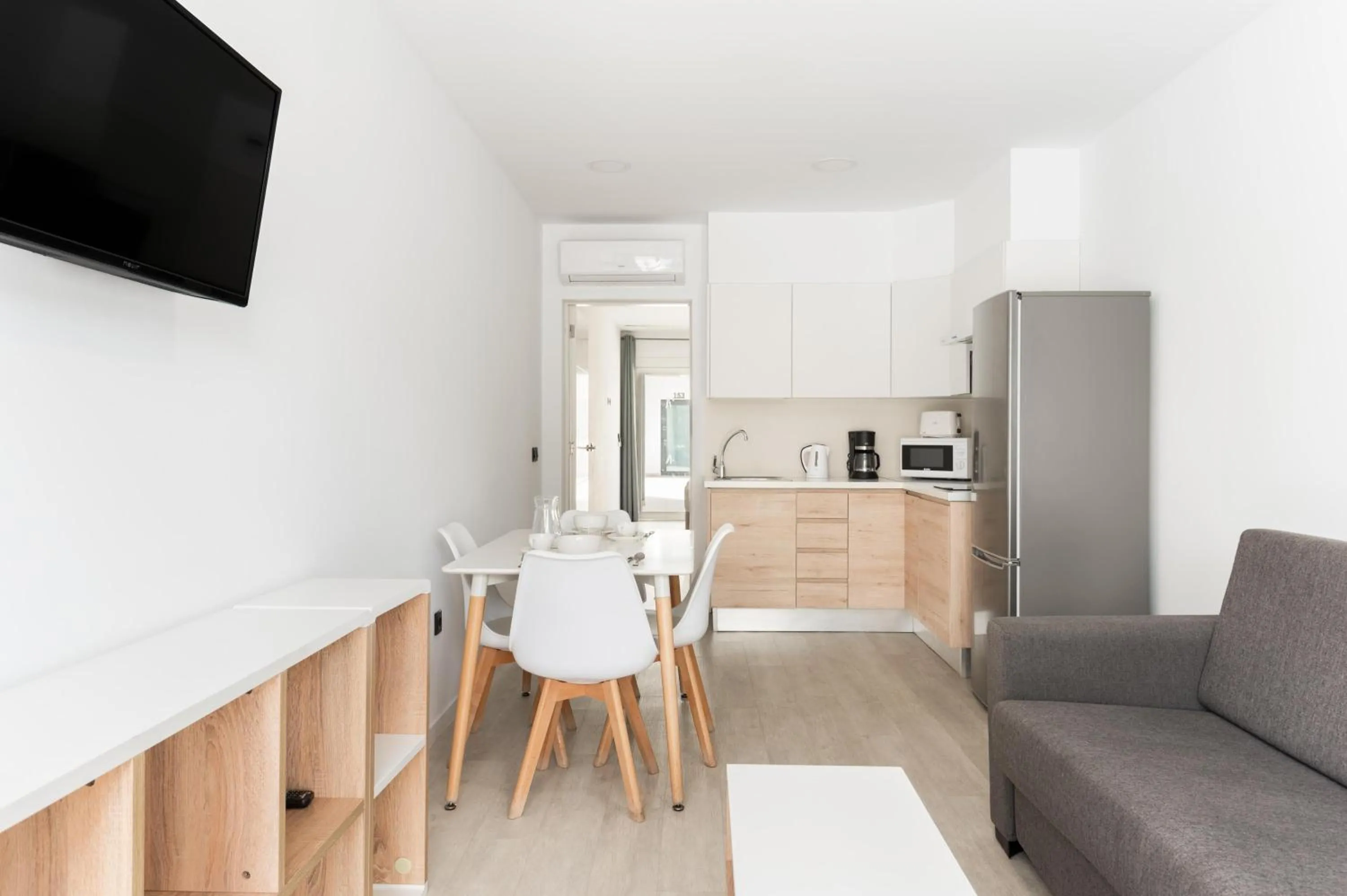 Photo of the whole room in BARRANCO Chic! Apartments by ALEGRIA