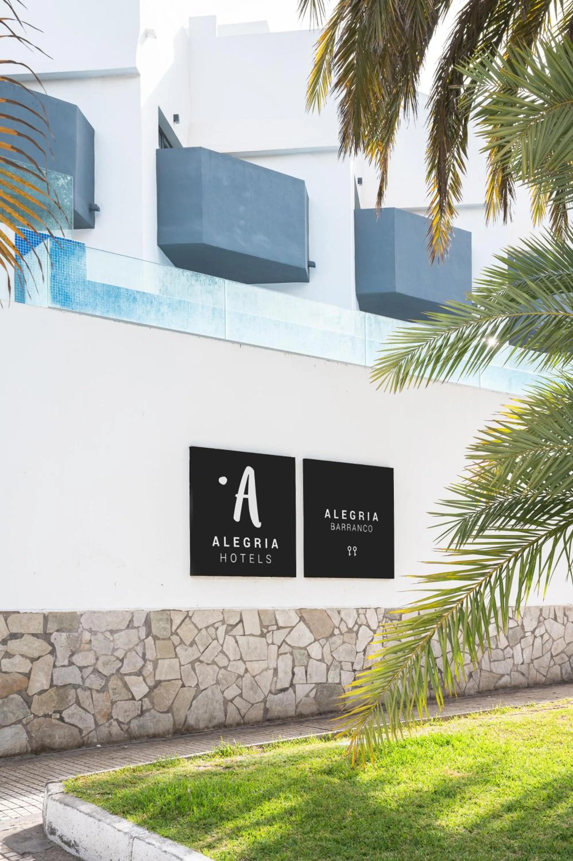 Property building in BARRANCO Chic! Apartments by ALEGRIA