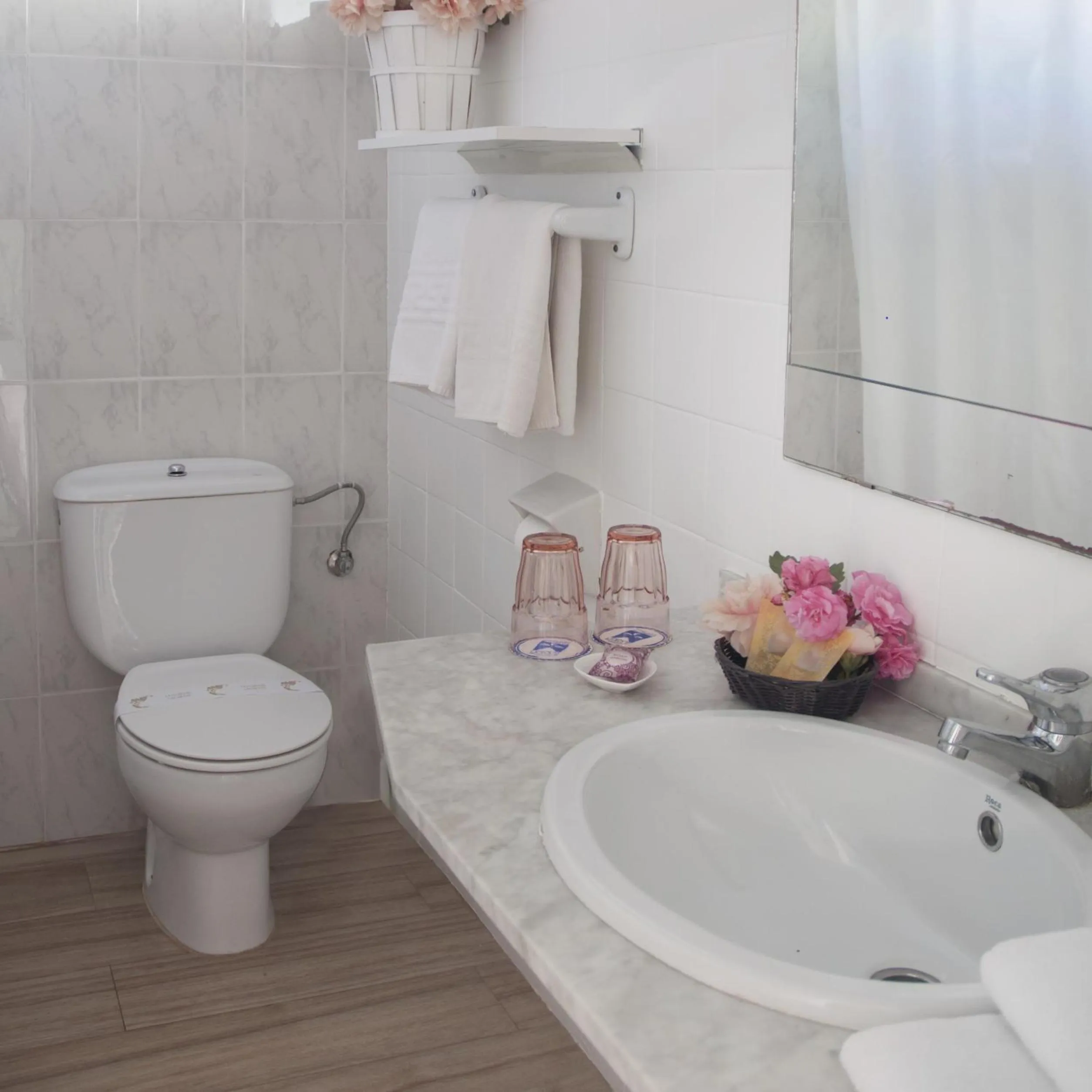 Bathroom in Hotel Yola