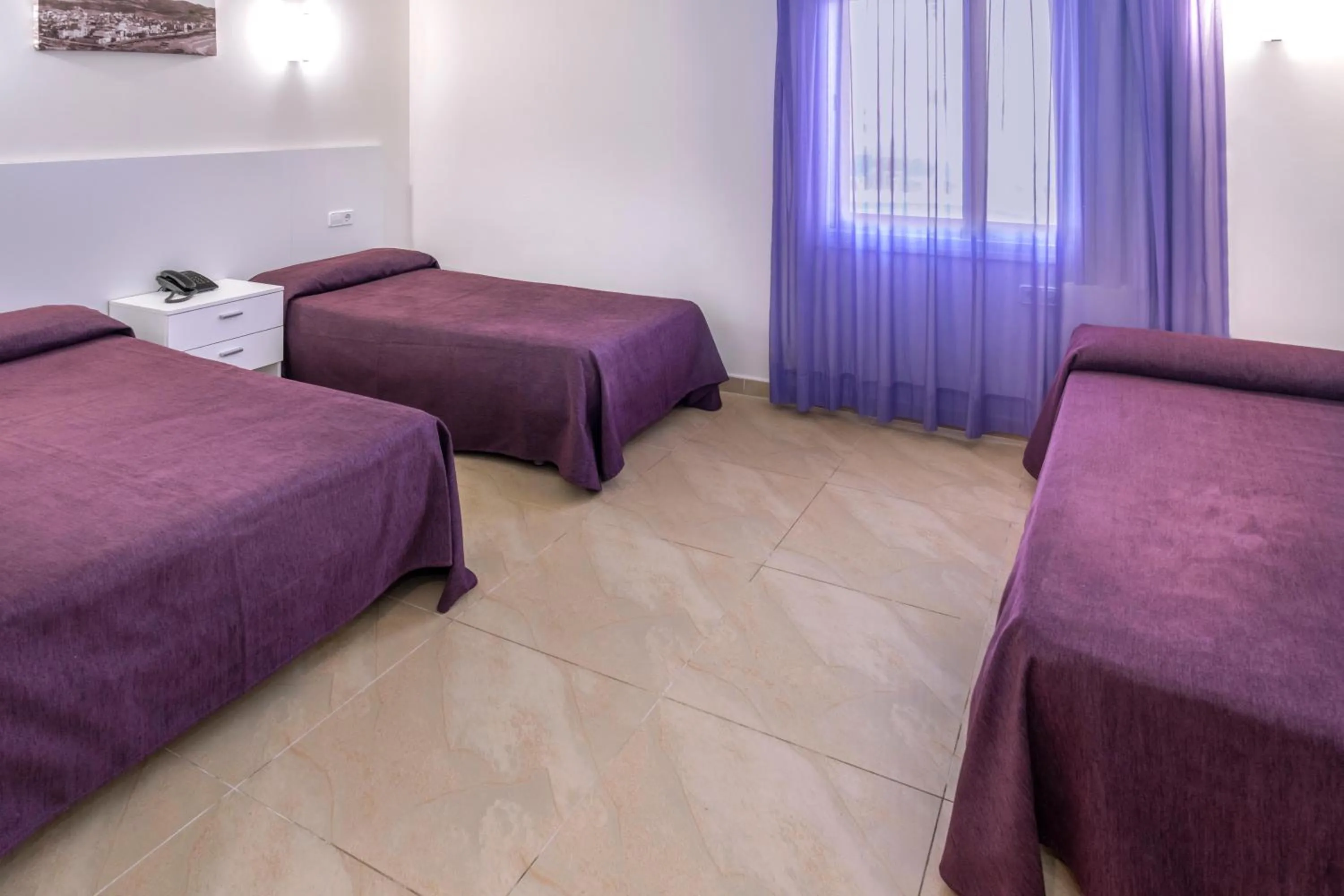 Photo of the whole room in Moremar Hotel