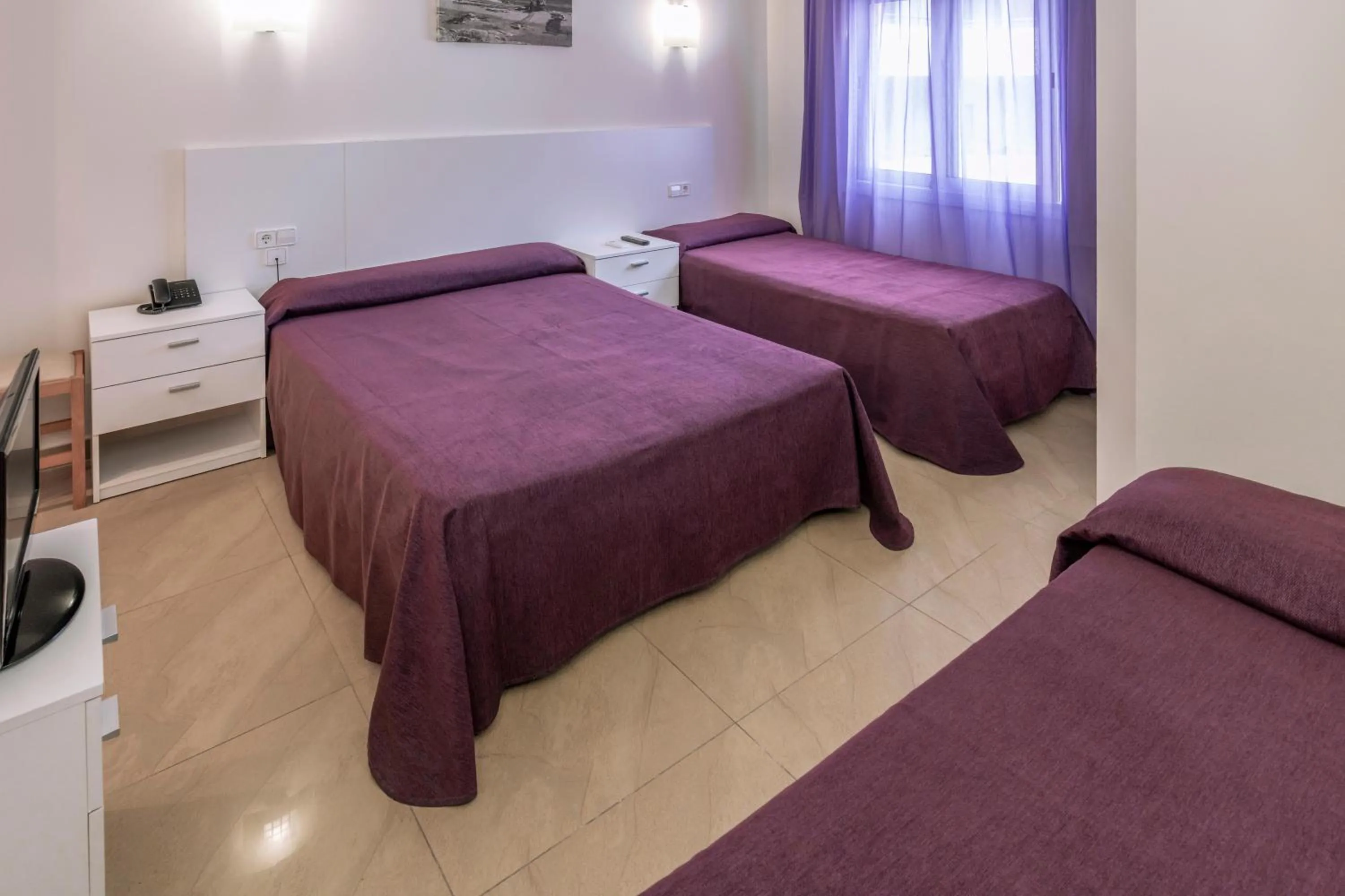 Photo of the whole room in Moremar Hotel