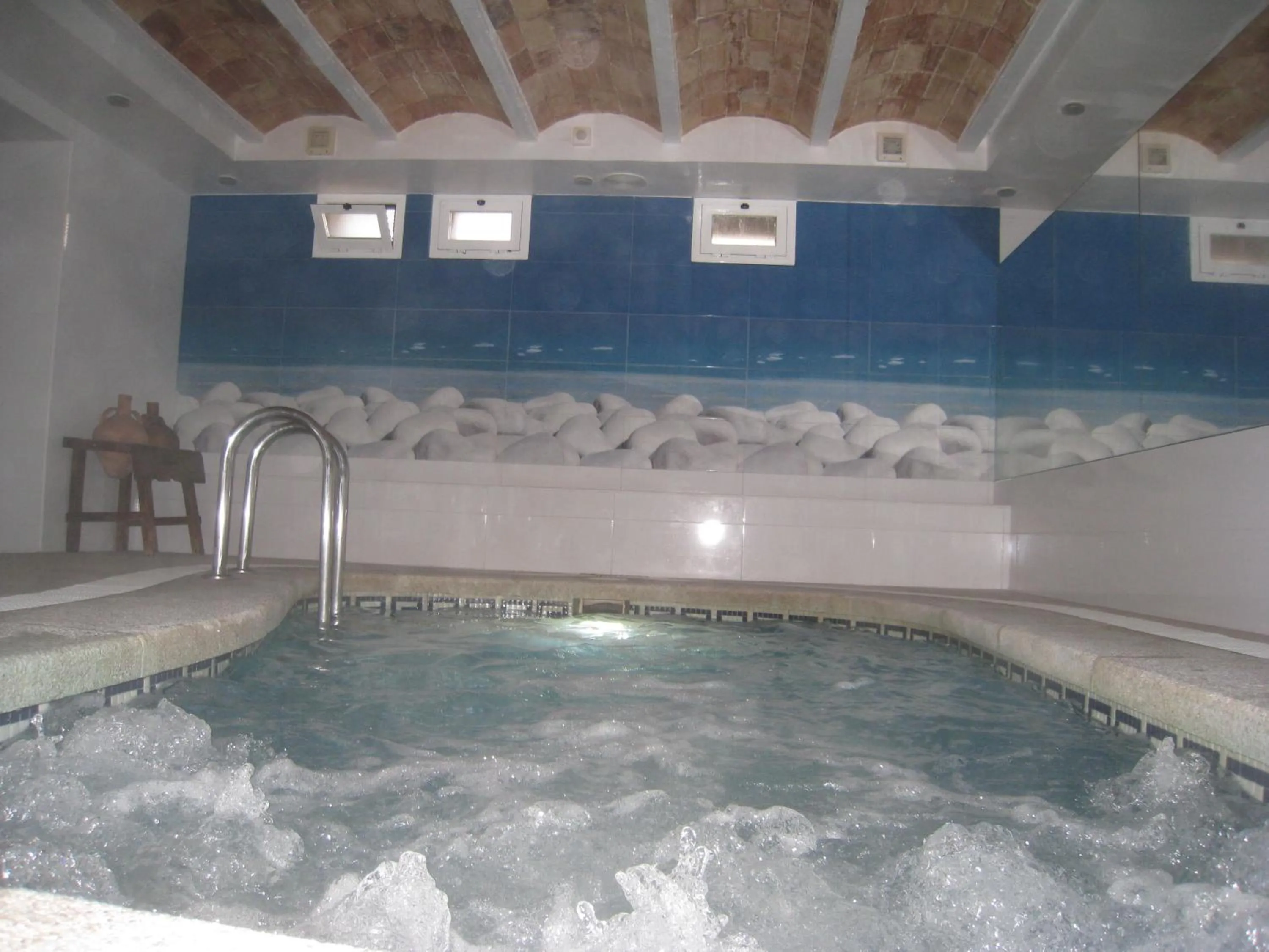 Hot Tub in Hotel Hermes