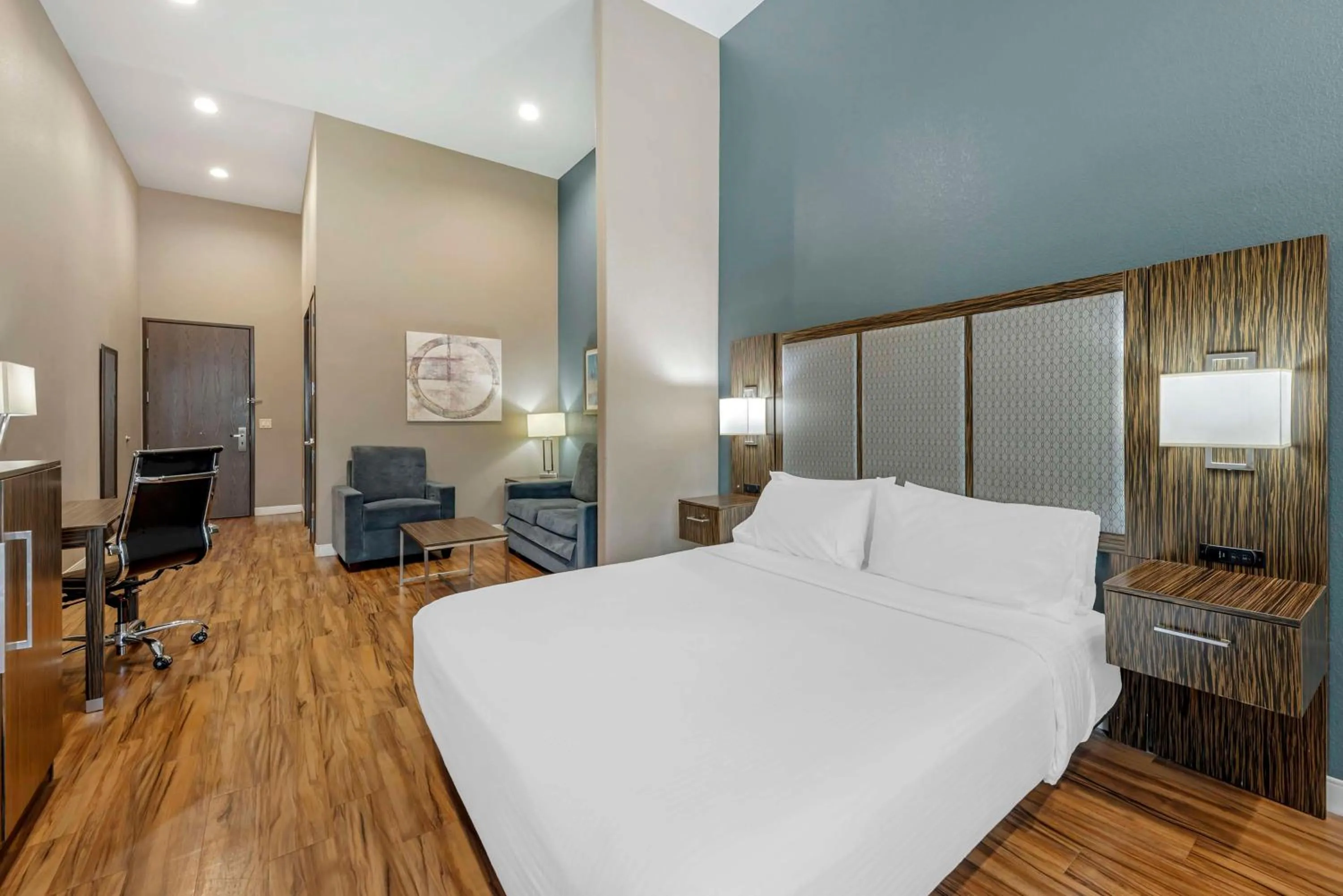 Photo of the whole room, Bed in Best Western Plus Pflugerville Inn & Suites