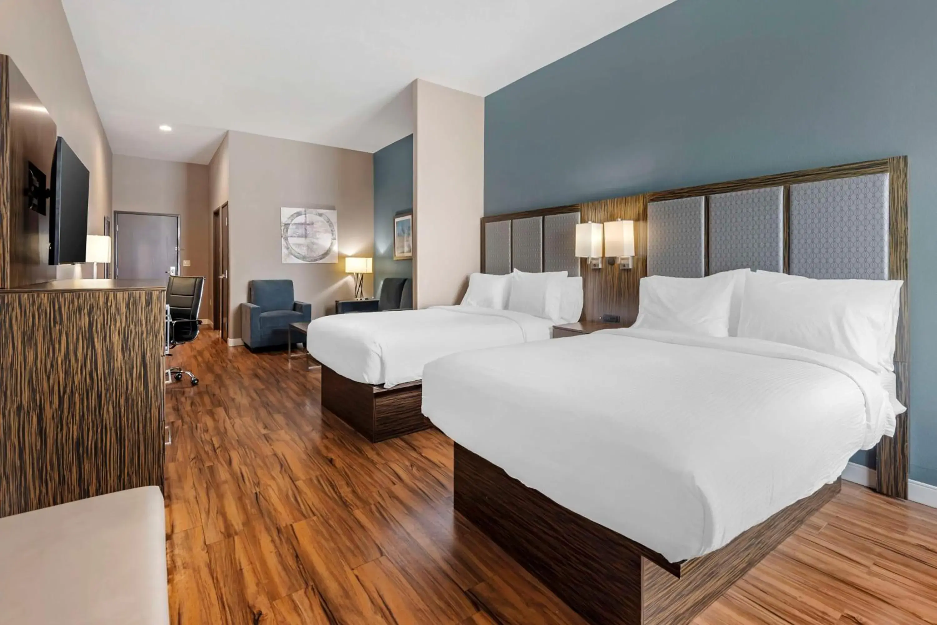 Queen Suite with Sofa Bed - Non-Smoking in Best Western Plus Pflugerville Inn & Suites Queen Suite with Sofa Bed - Non-Smoking in Best Western Plus Pflugerville Inn & Suites