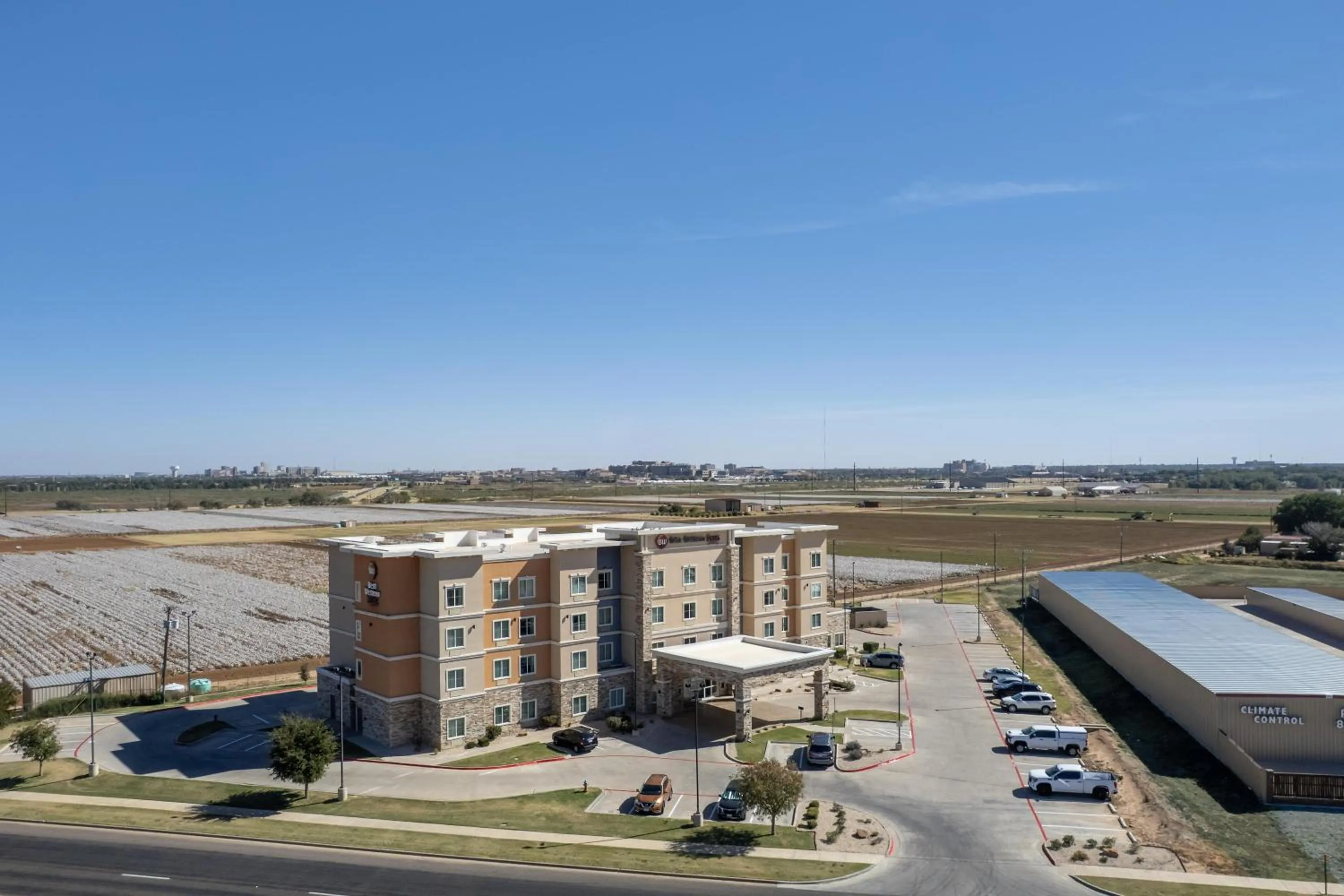 Property building in Best Western Plus Tech Medical Center Inn