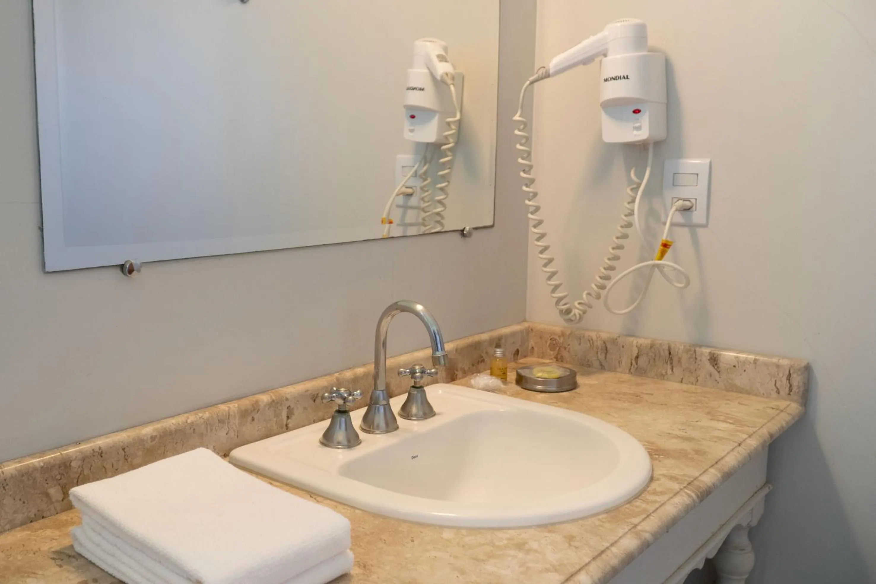 Bathroom in Vila Real Hotel