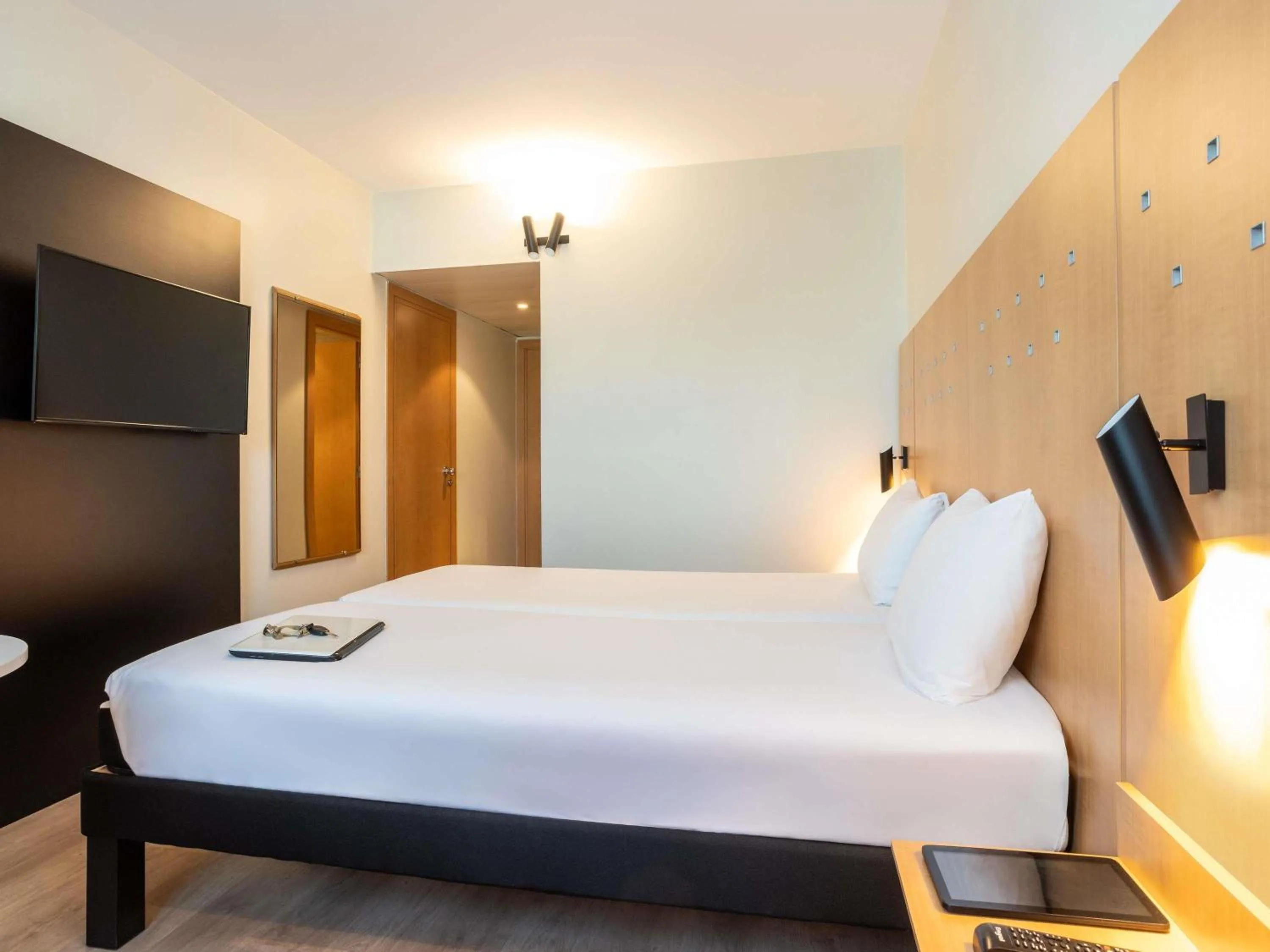 Bedroom, Bed in Ibis Alcala de Henares La Garena