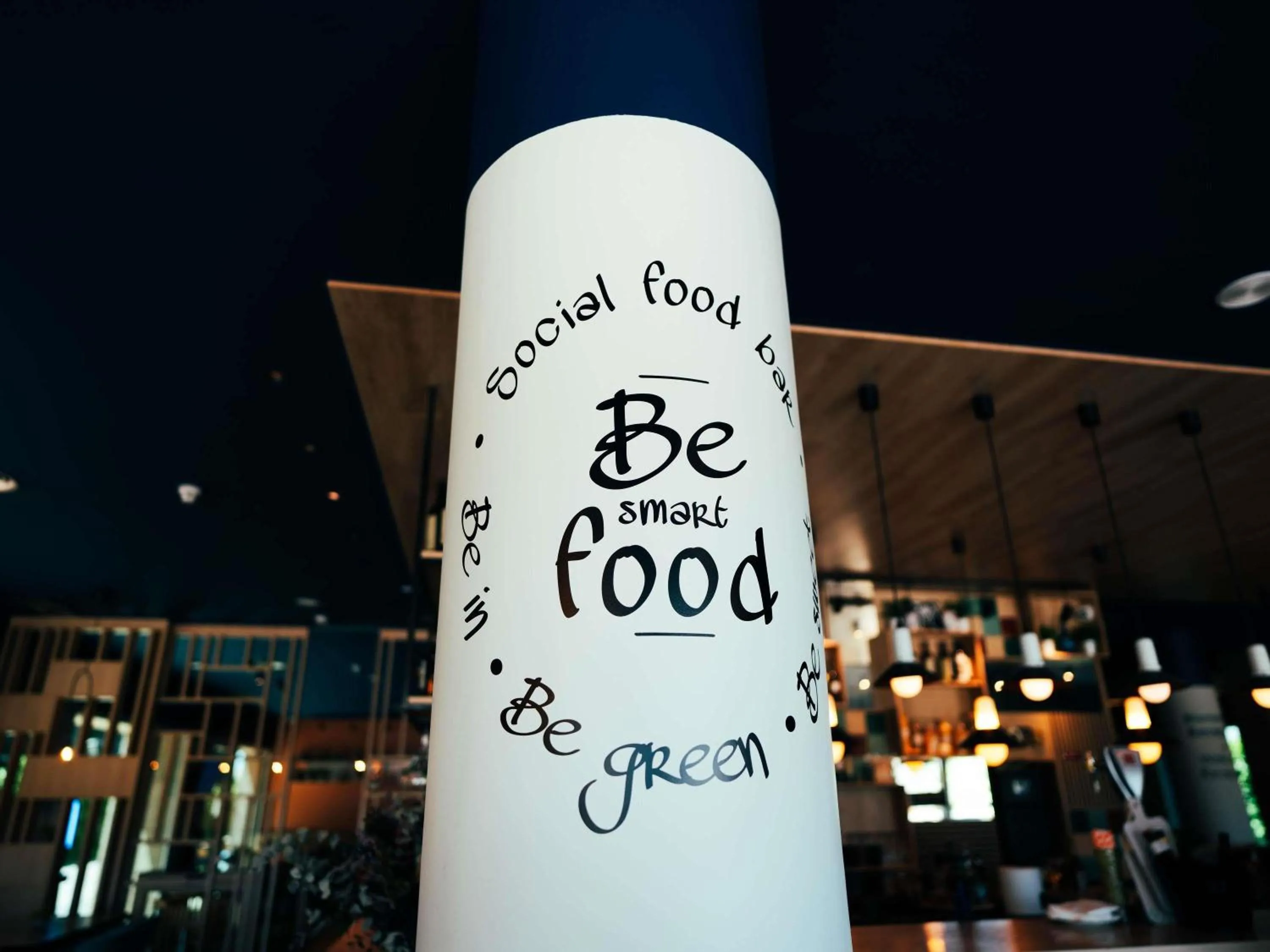 Restaurant/places to eat in Ibis Alcala de Henares La Garena