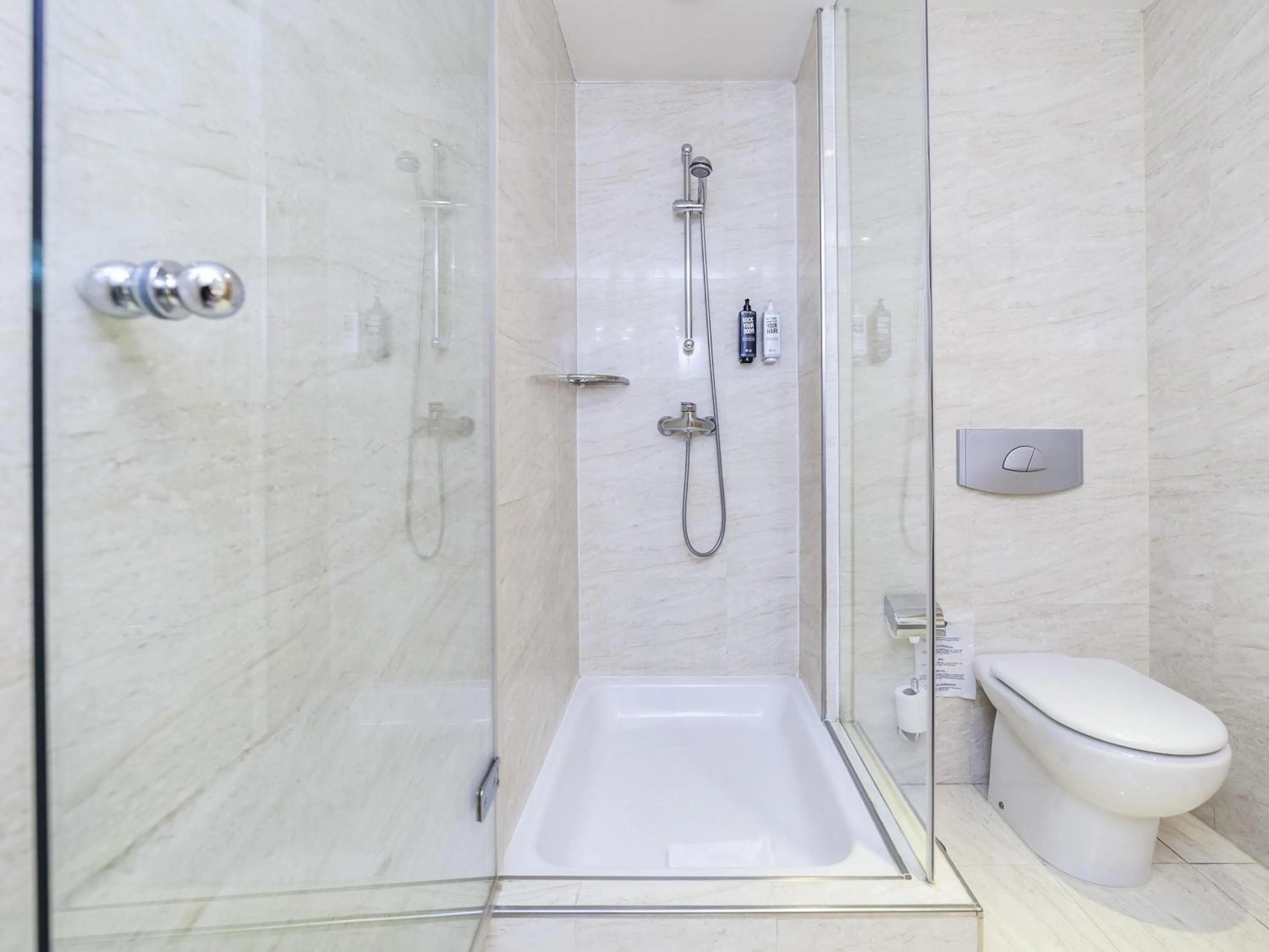 Bedroom in Ibis Alcala de Henares La Garena