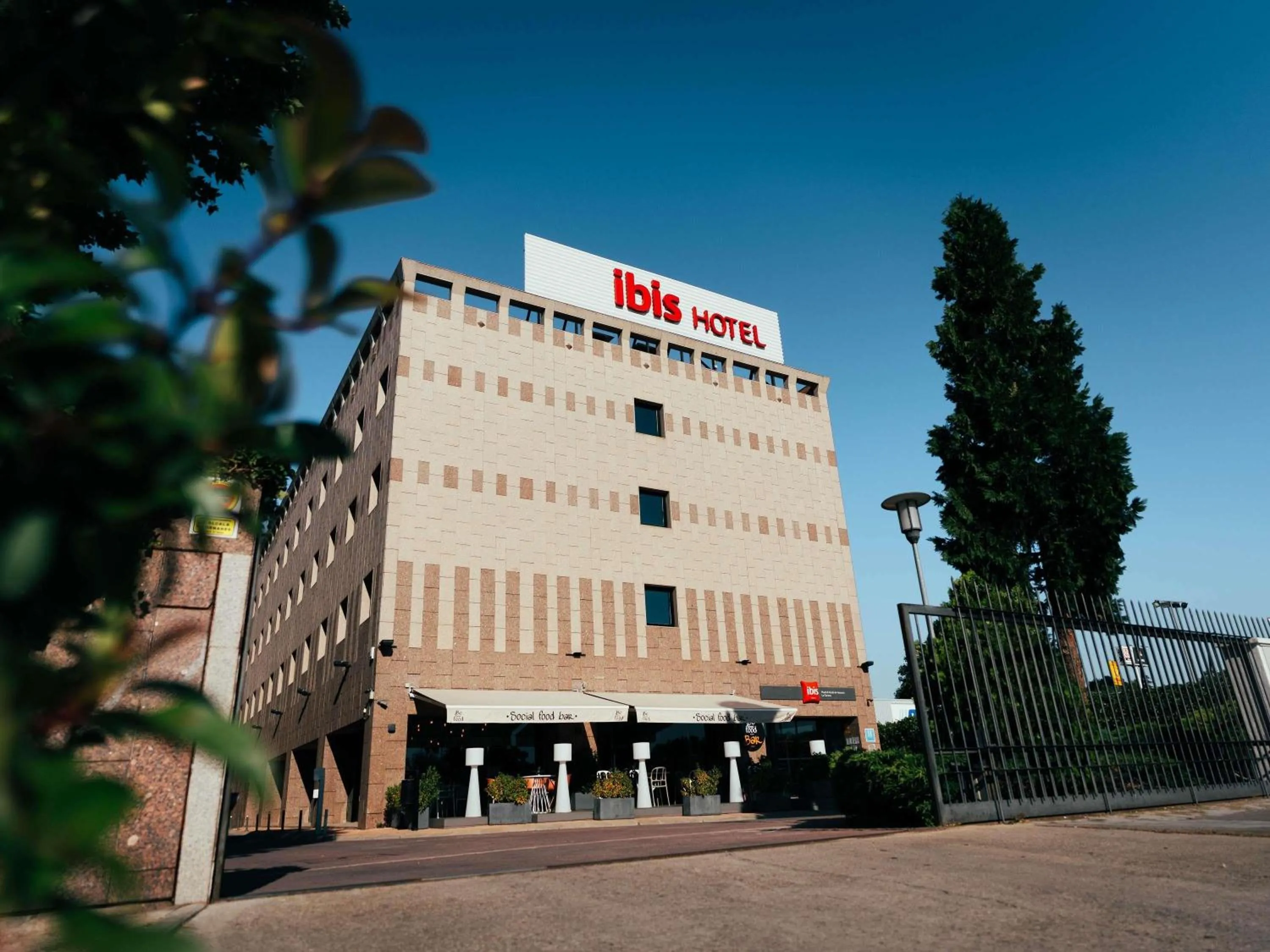 Property building in Ibis Alcala de Henares La Garena