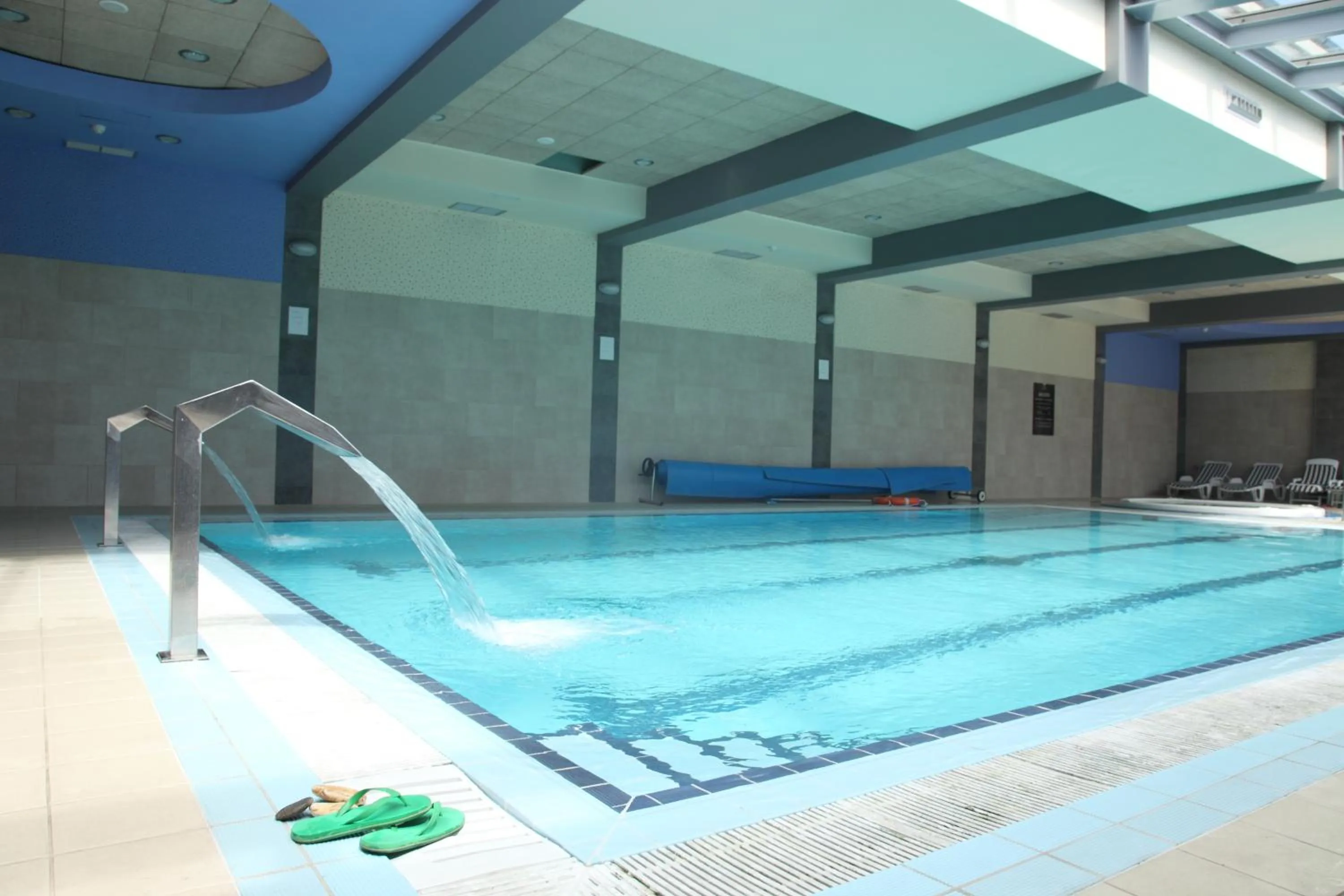 Swimming pool in Hotel Luz de Luna