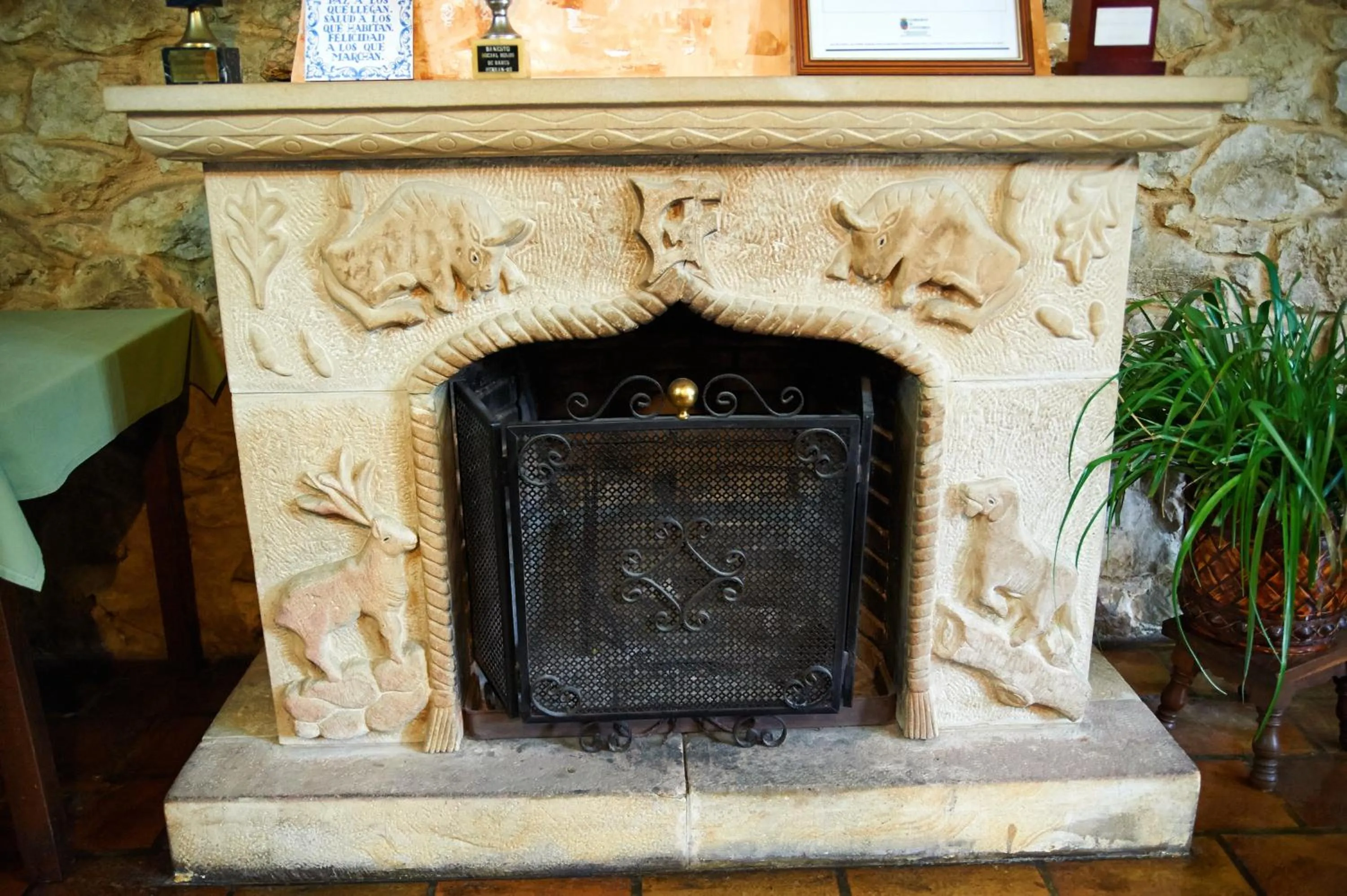 Decorative detail in Hotel Los Angeles