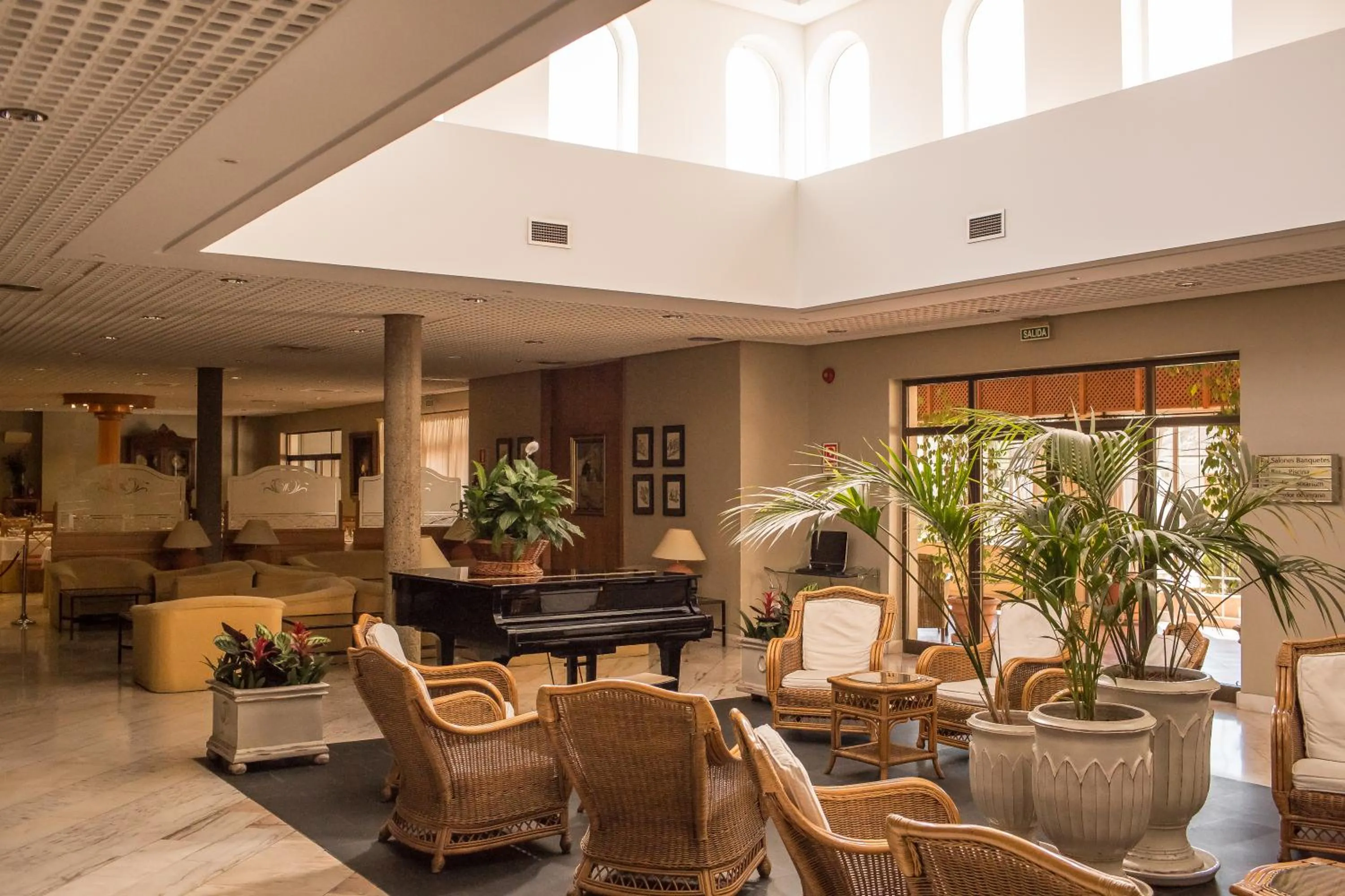 Lounge or bar in Hotel Vegas Altas