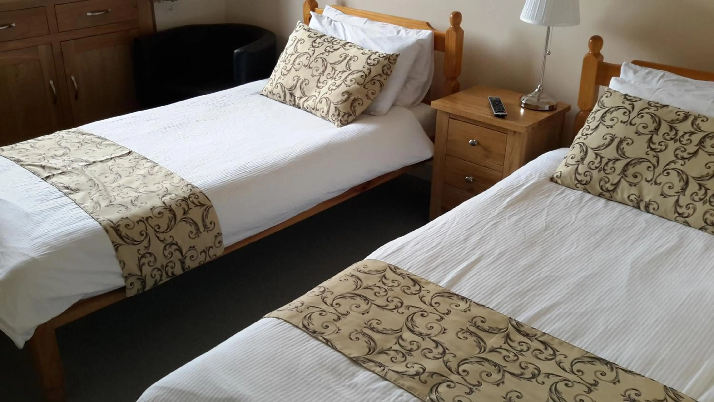 Bed in Bridge Farm Guesthouse rooms