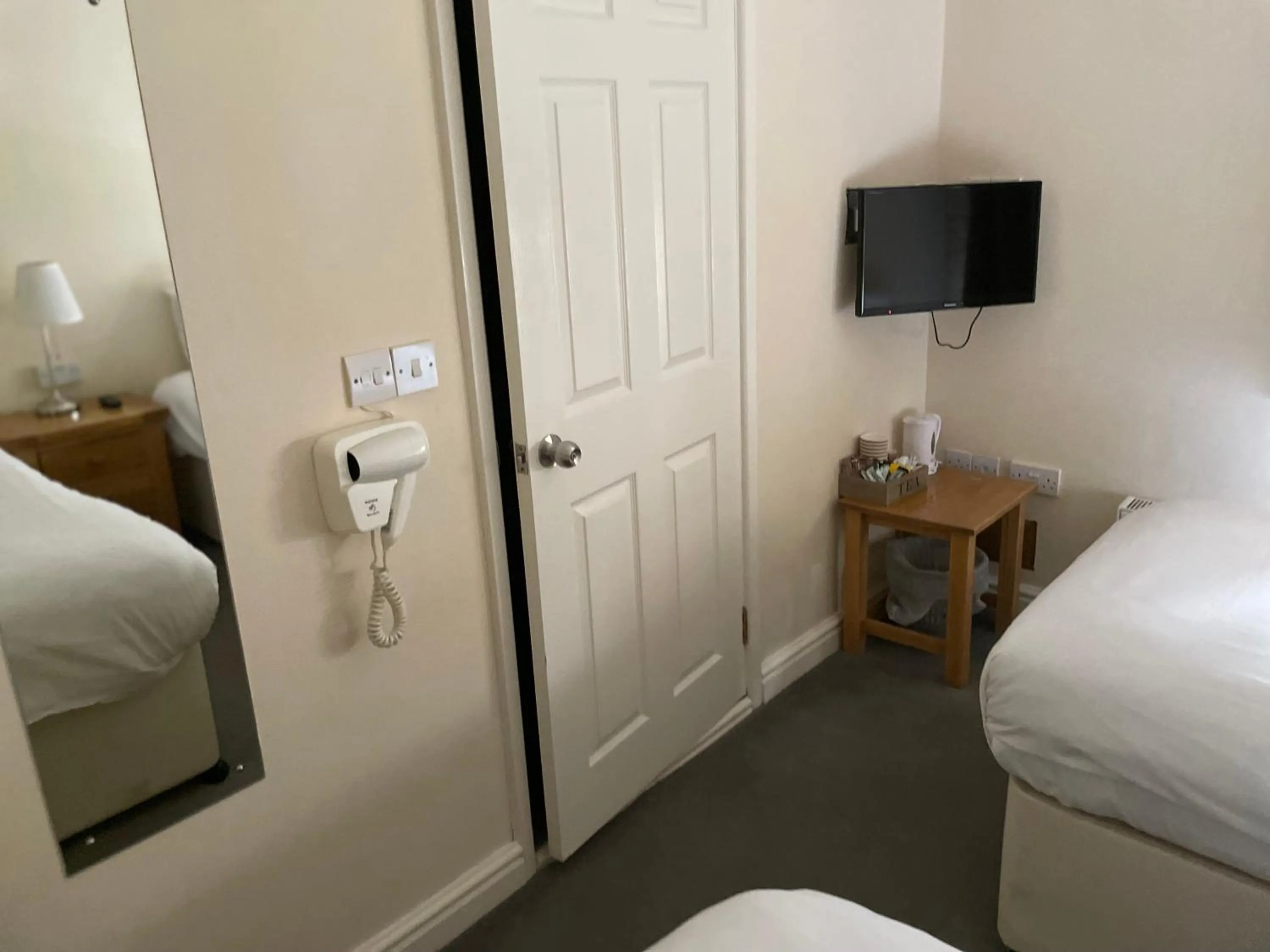 Bedroom, Bed in Bridge Farm Guesthouse rooms