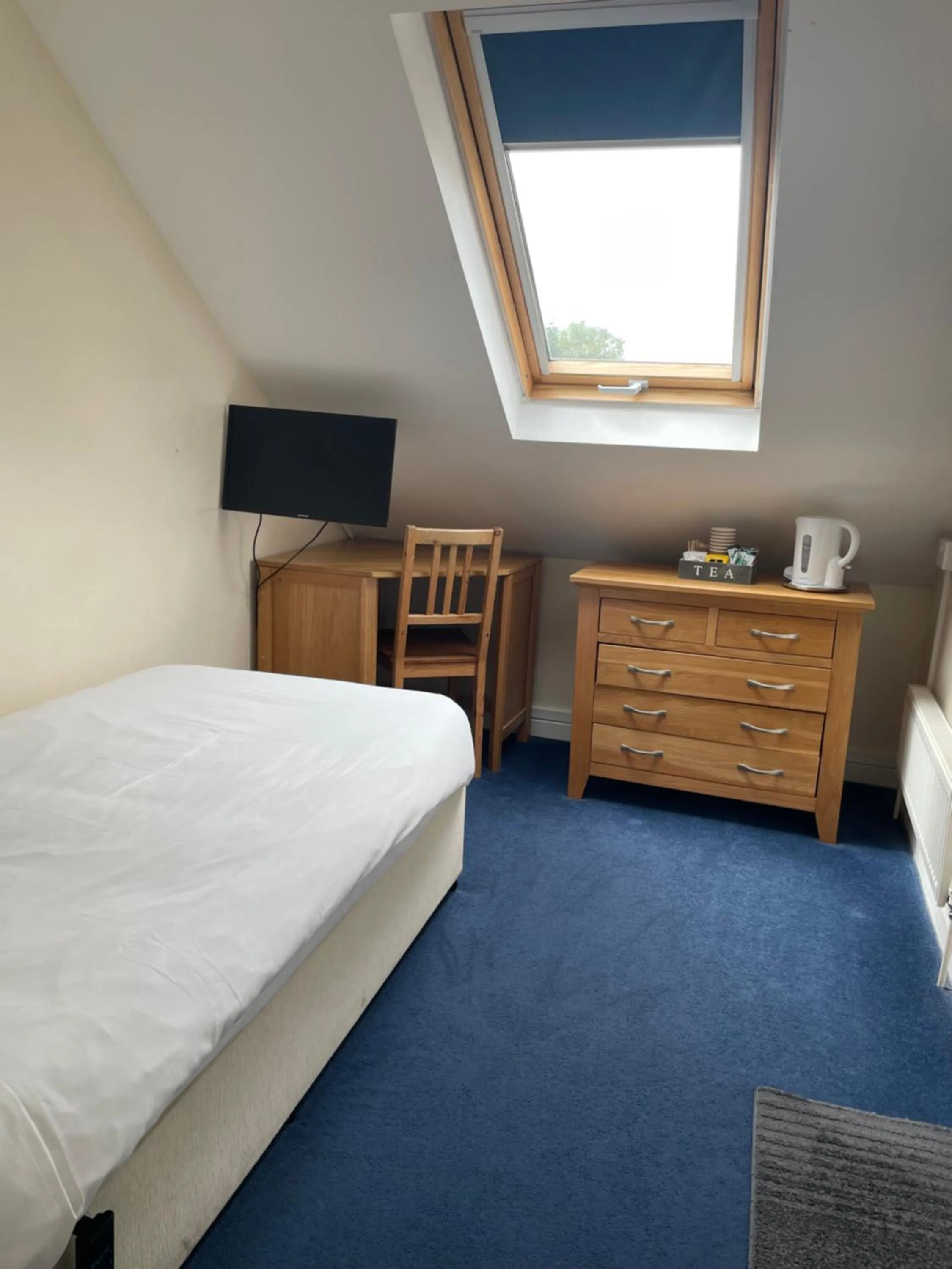 Bedroom, Bed in Bridge Farm Guesthouse rooms