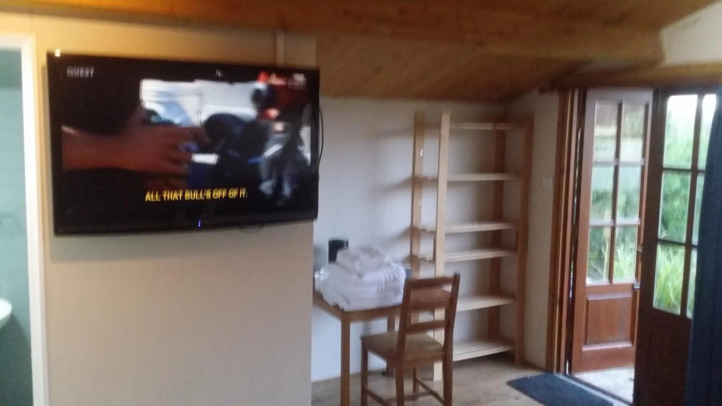 TV and multimedia in Bridge Farm Guesthouse rooms