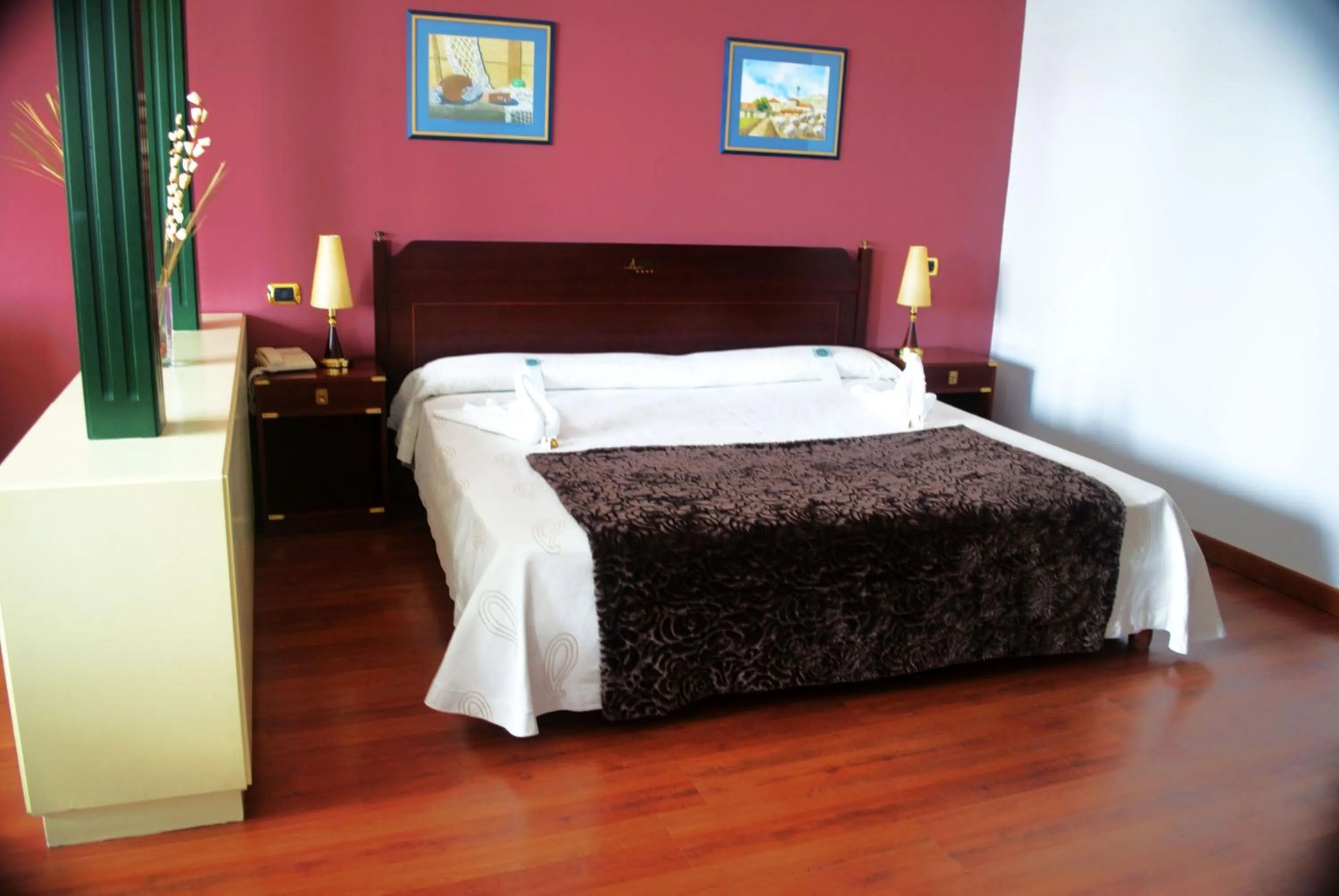 Balcony/Terrace, Bed in Hotel Puerto de Las Nieves