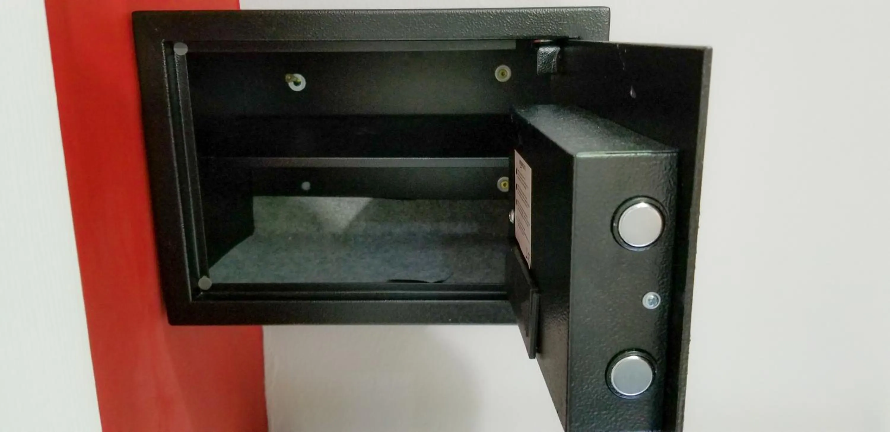 safe in Casa Tamar Guest Apartment