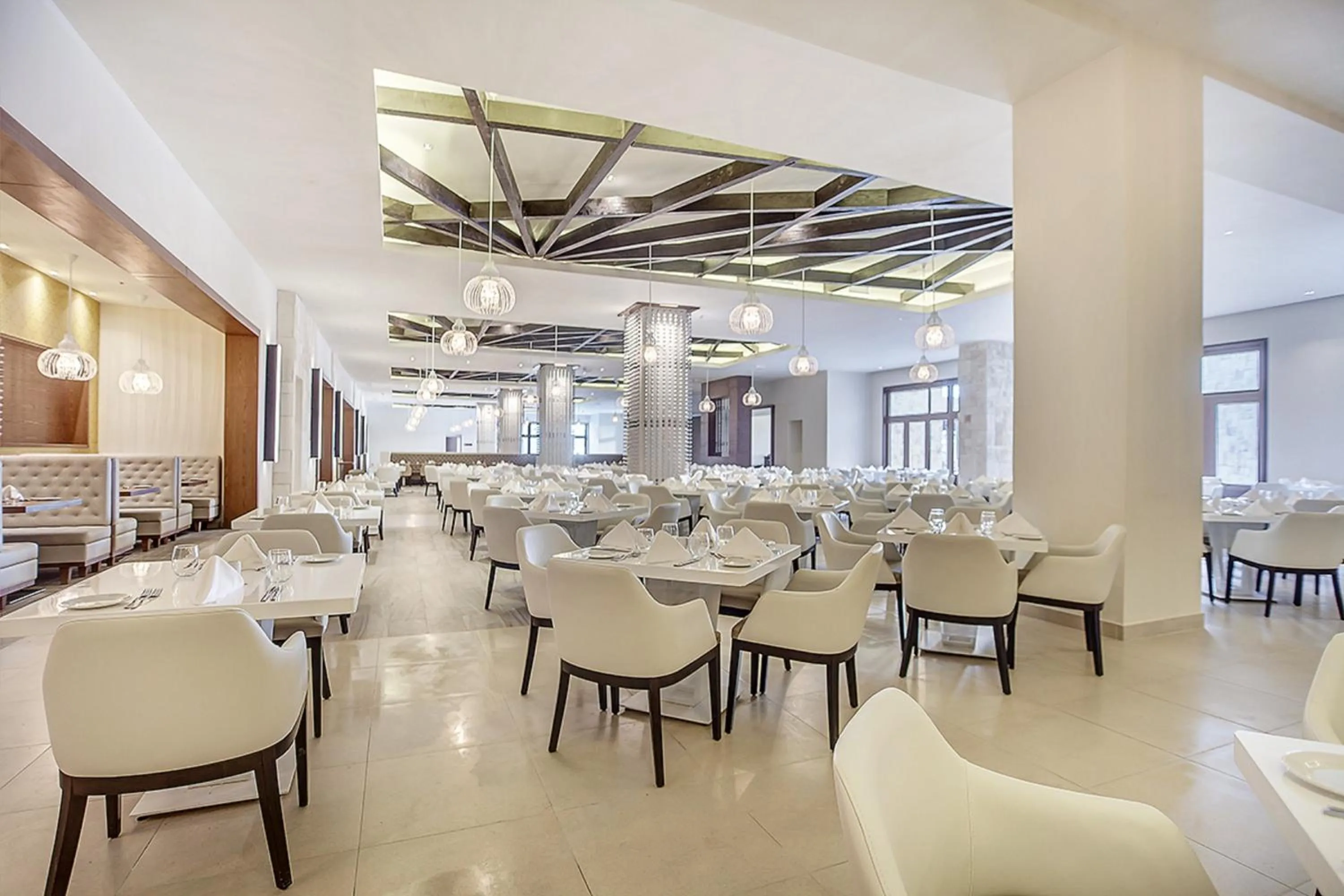 Restaurant/places to eat in Royalton Hideaway Saint Lucia, An Autograph Collection All-Inclusive Resort - Adults Only