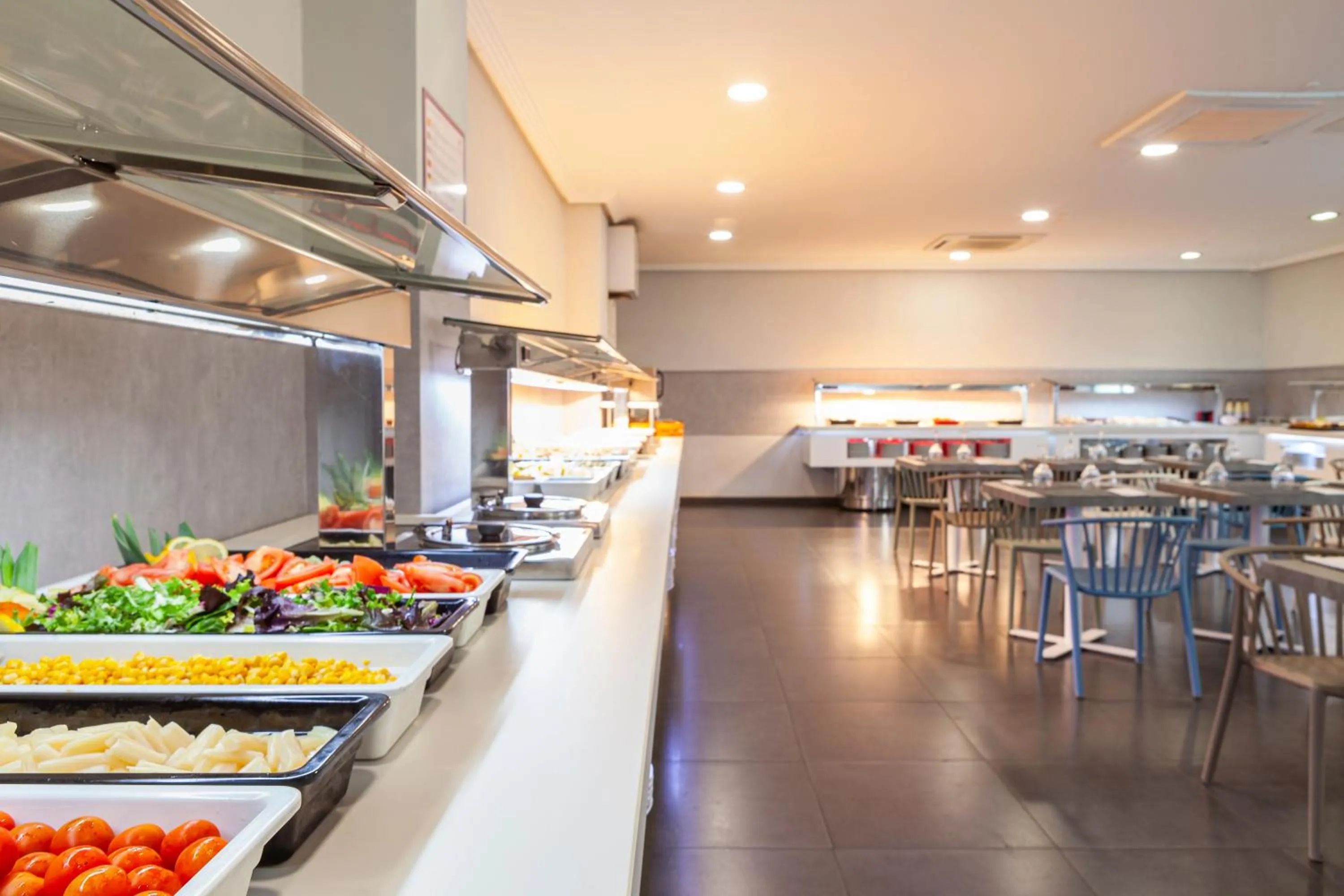 Restaurant/places to eat in Hotel Brisa