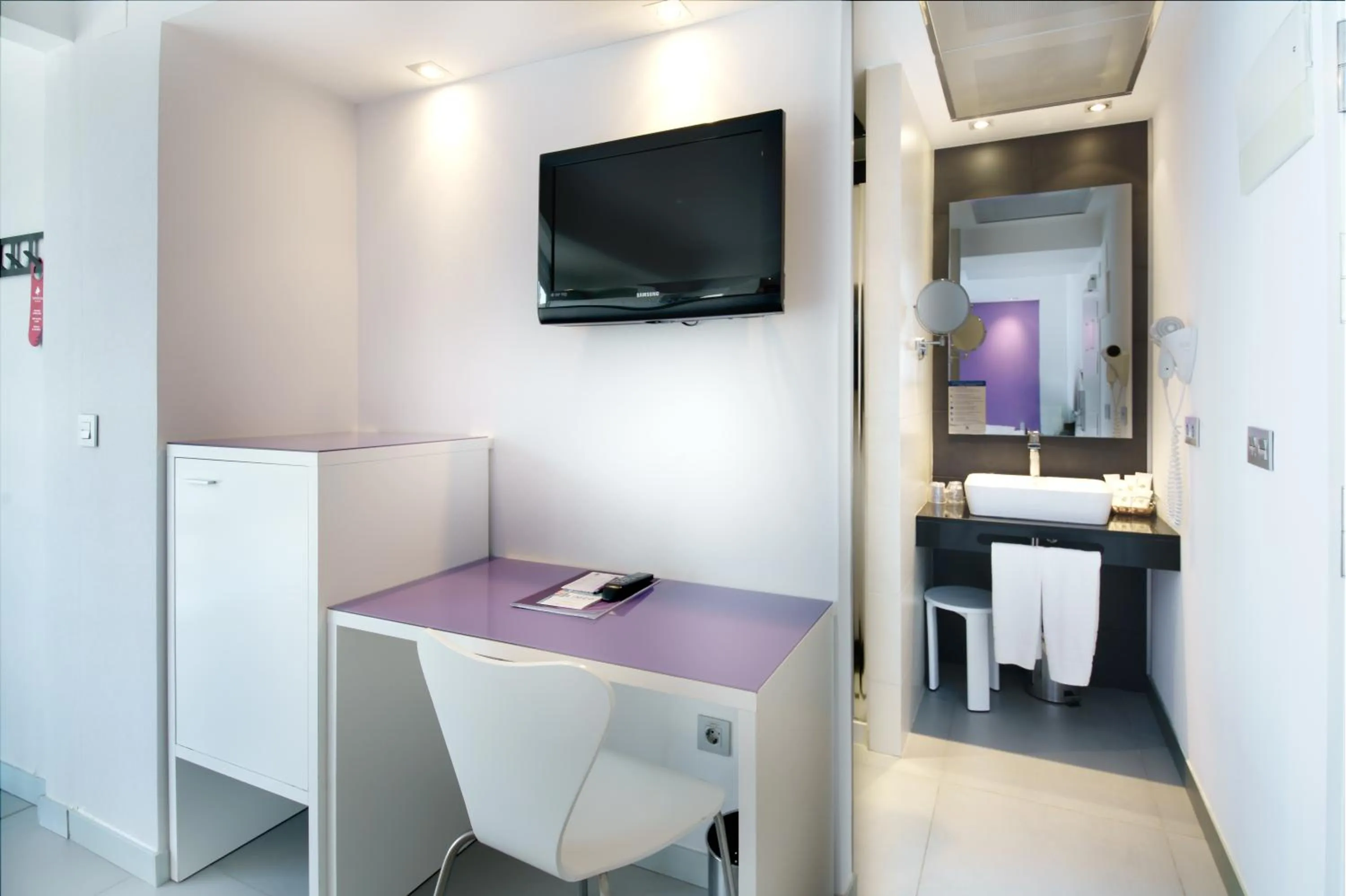 Photo of the whole room in Hotel Brisa