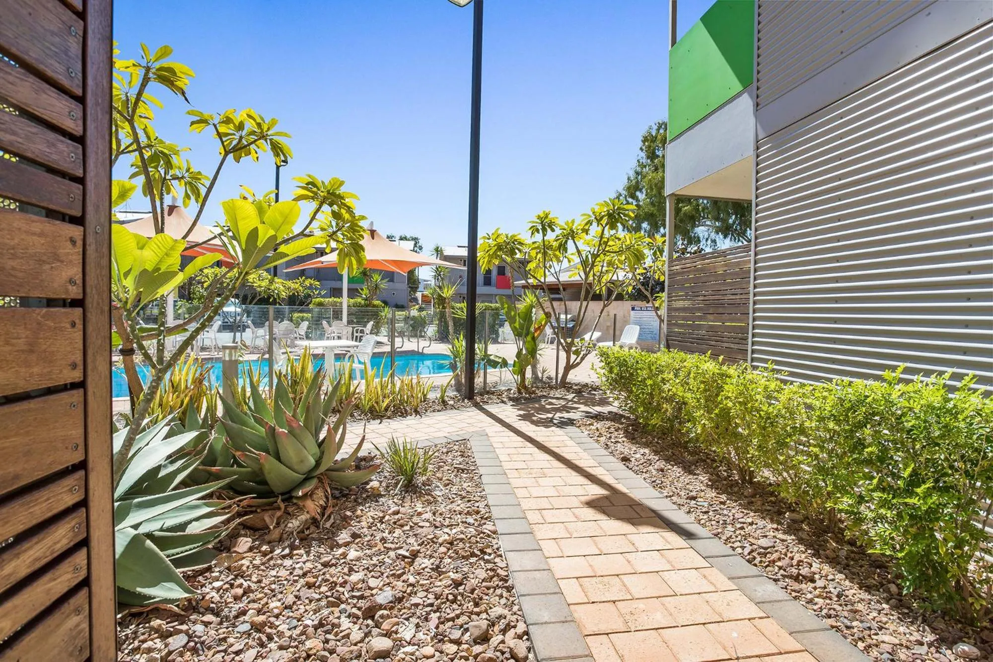 Swimming pool in Onslow Beach Resort